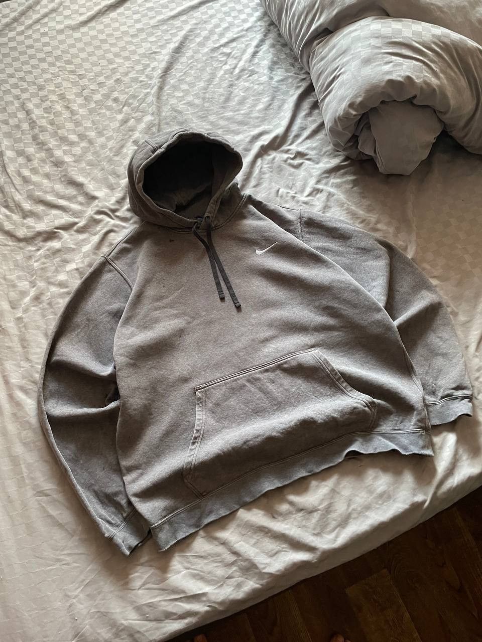 Nike Vintage Nike Hoodie Sweater thrashed sun faded swoosh check Size US XL / EU 56 / 4 - 2 Thumbnail