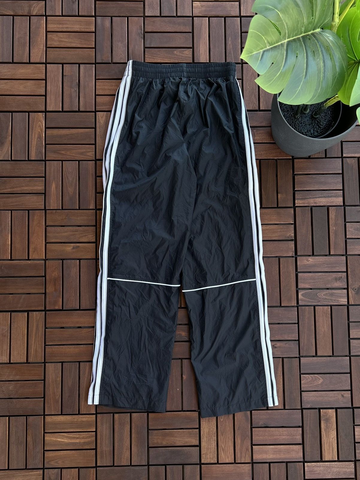 Adidas Brand New Adidas Trackpants Size US 30 / EU 46 - 2 Thumbnail