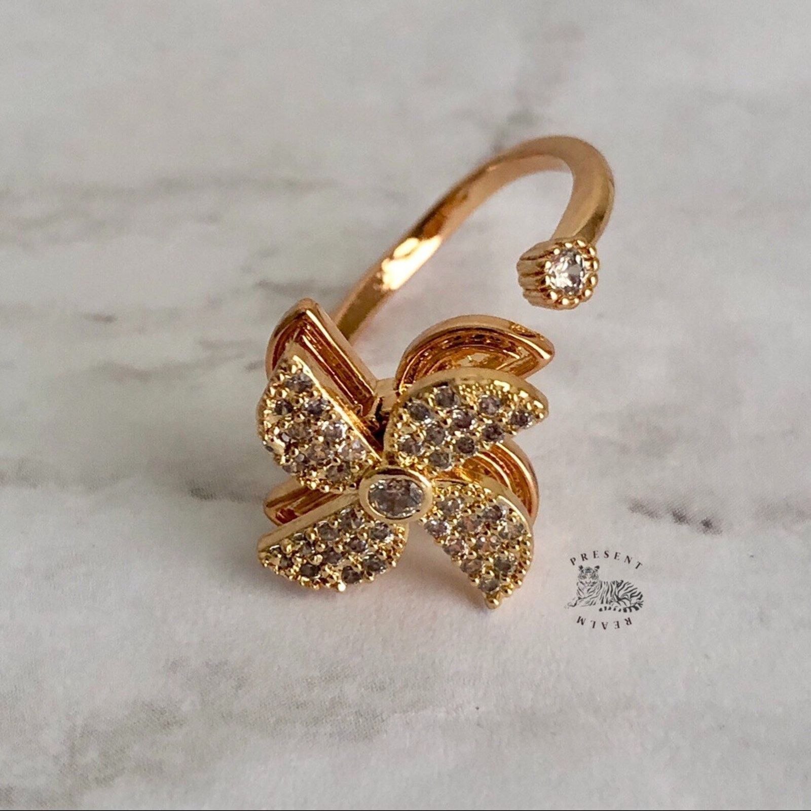 Jewelry × Vintage Windmill Spinner Ring, Y2K Ring, Adjustable Ring Size ONE SIZE - 1 Thumbnail