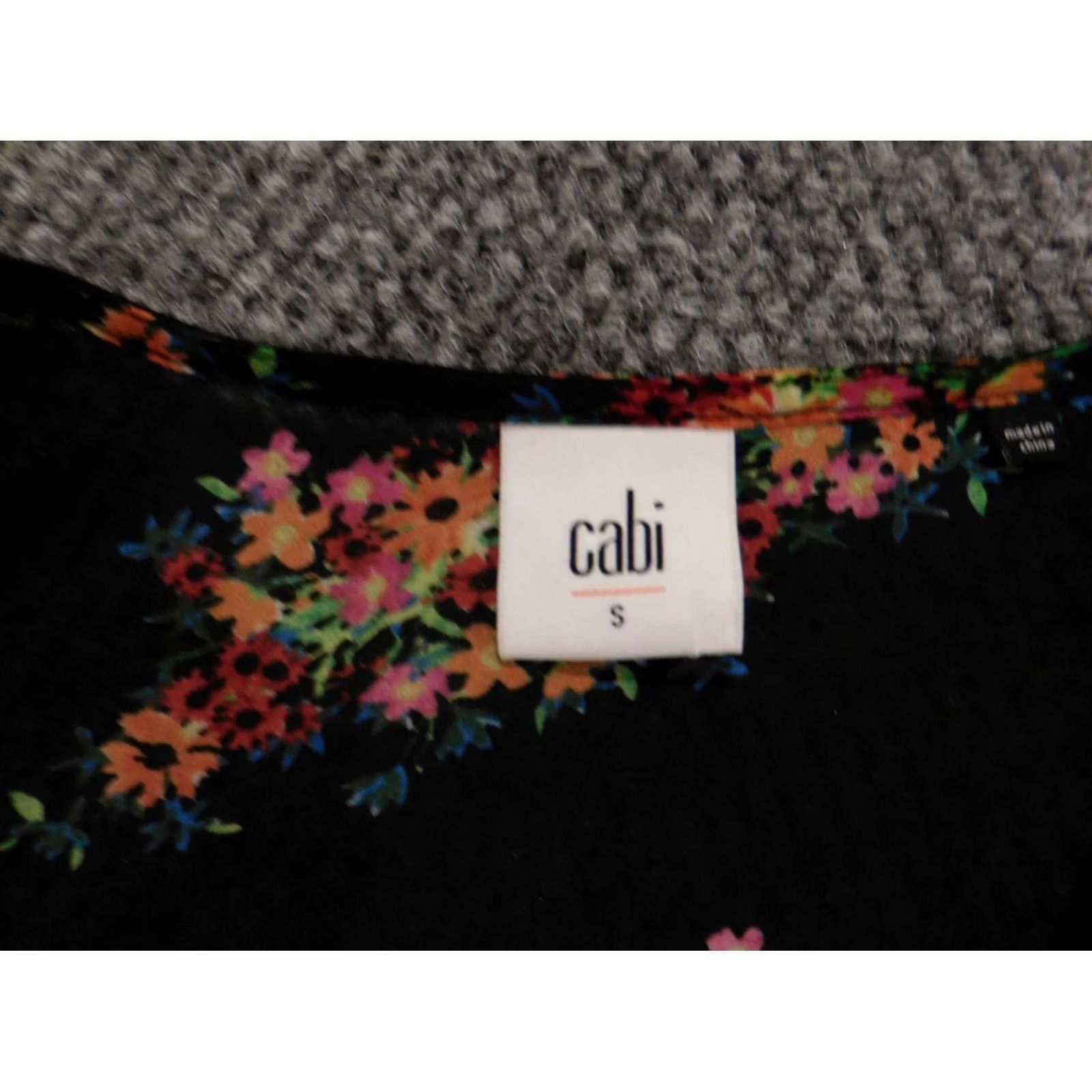 Vintage Cabi Blouse Women Small Black Floral Sheer Designer Top Stretch Crew Neck Long Sleeve Casual Shirt Size S / US 4 / IT 40 - 7 Thumbnail