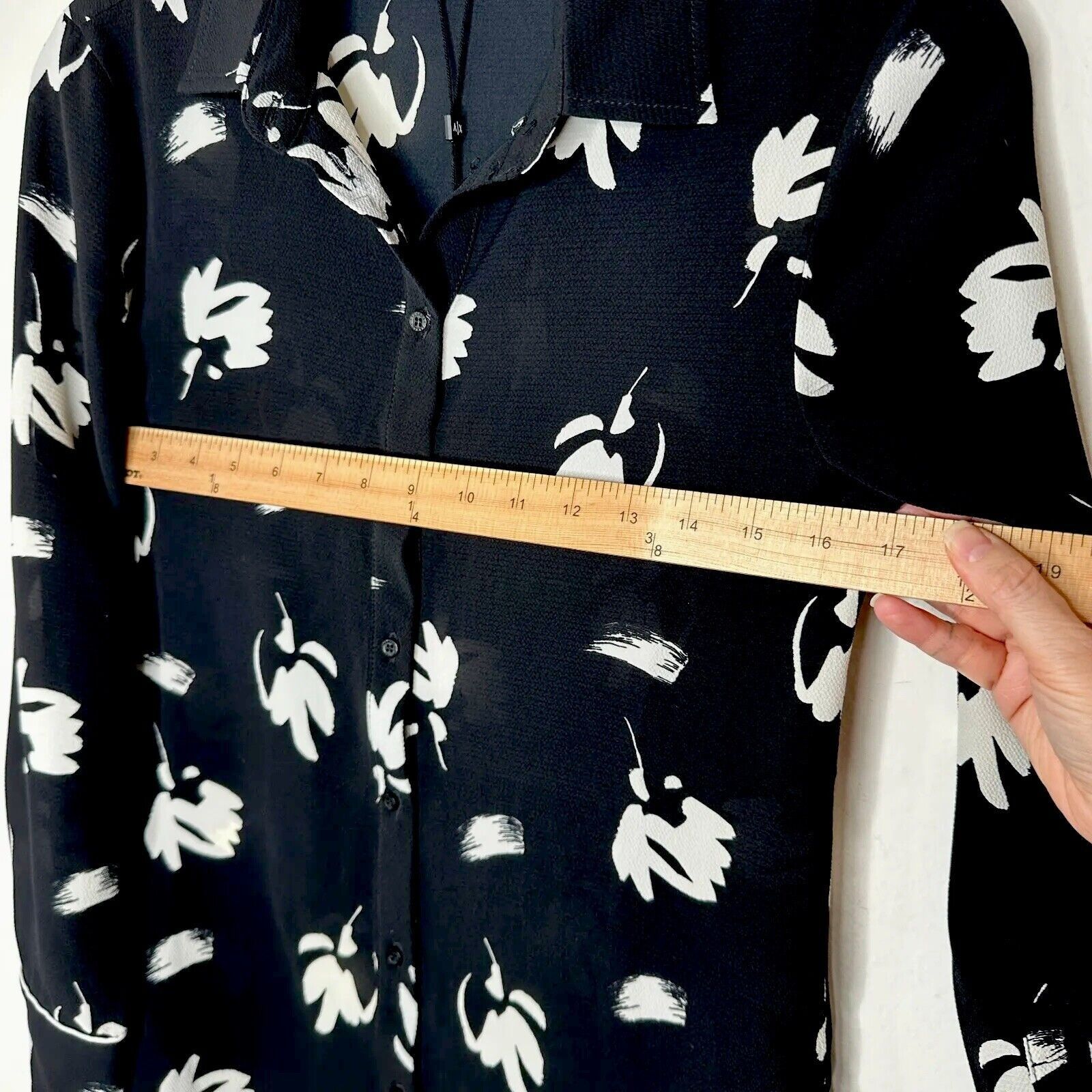 Armani Exchange NWT Armani Exchange Black White Floral Long Sleeve Button XS Size XS / US 0-2 / IT 36-38 - 12 Thumbnail