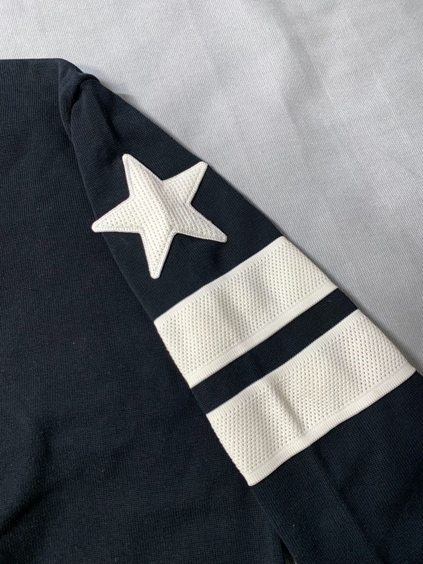 Givenchy Givenchy Star Stripe Sweatshirt Size US L / EU 52-54 / 3 - 1 Thumbnail