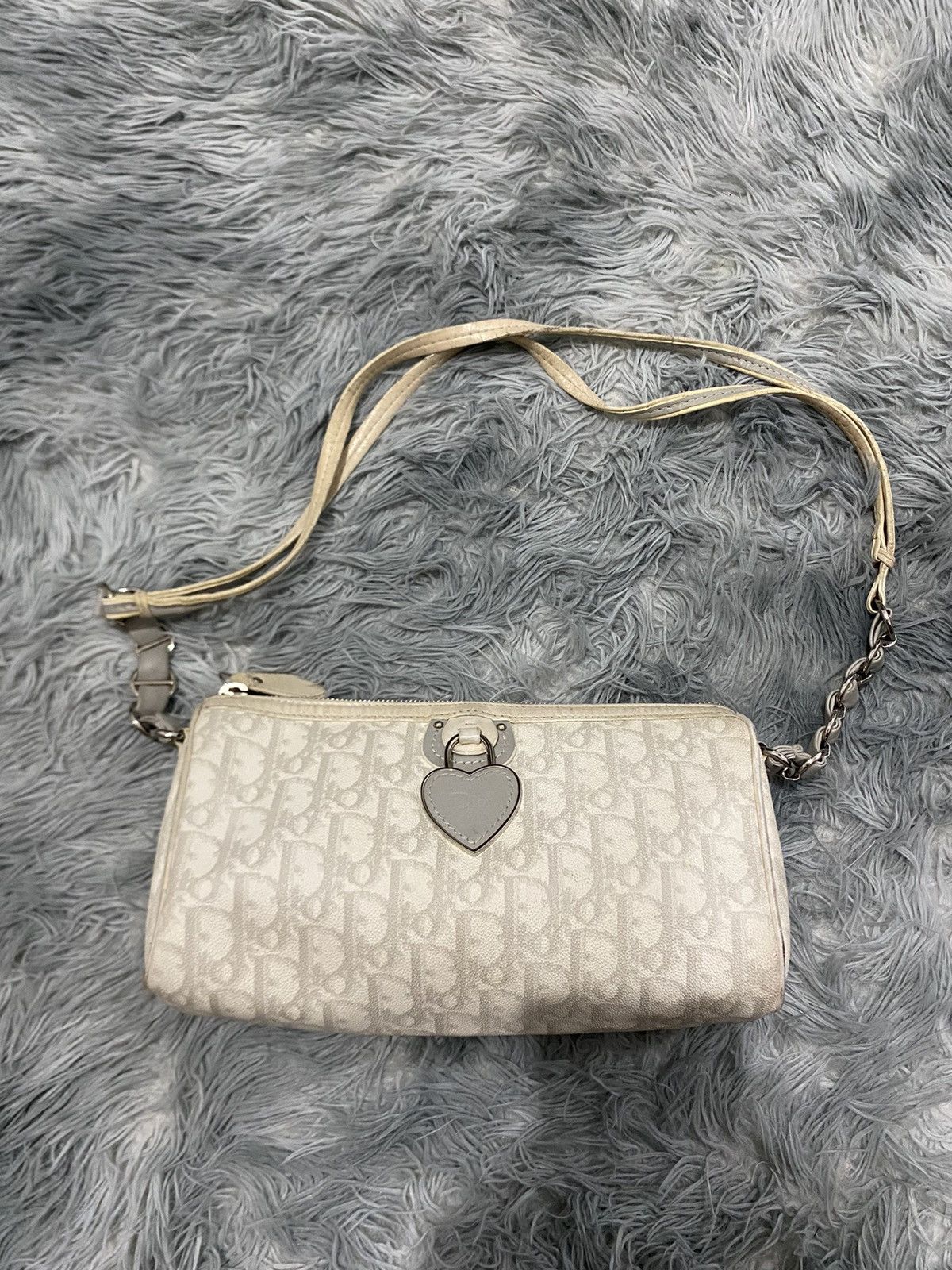 Dior CHRISTIAN DIOR MONOGRAM HEART ROMANTIQUE SHOULDER BAG Size ONE SIZE - 1 Thumbnail