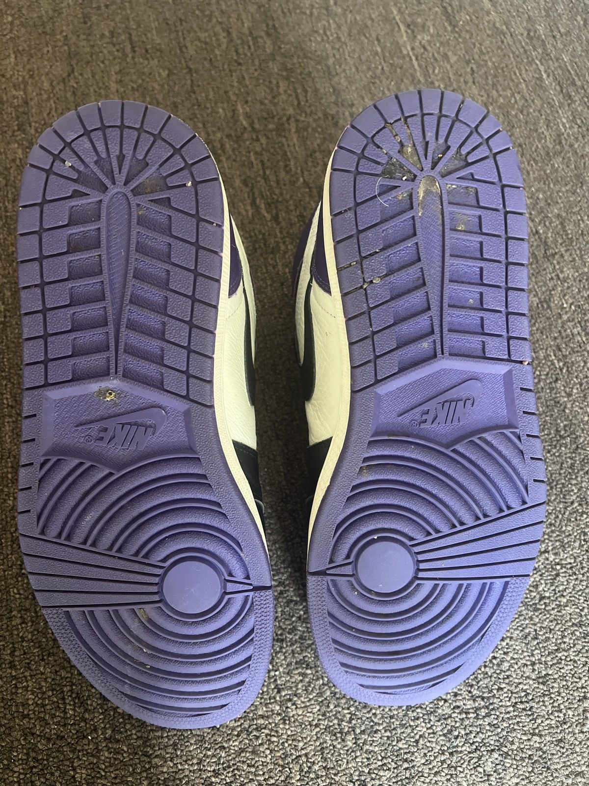 Jordan Brand Jordan 1 OG' COURT PURPLE Size US 10 / EU 43 - 4 Thumbnail
