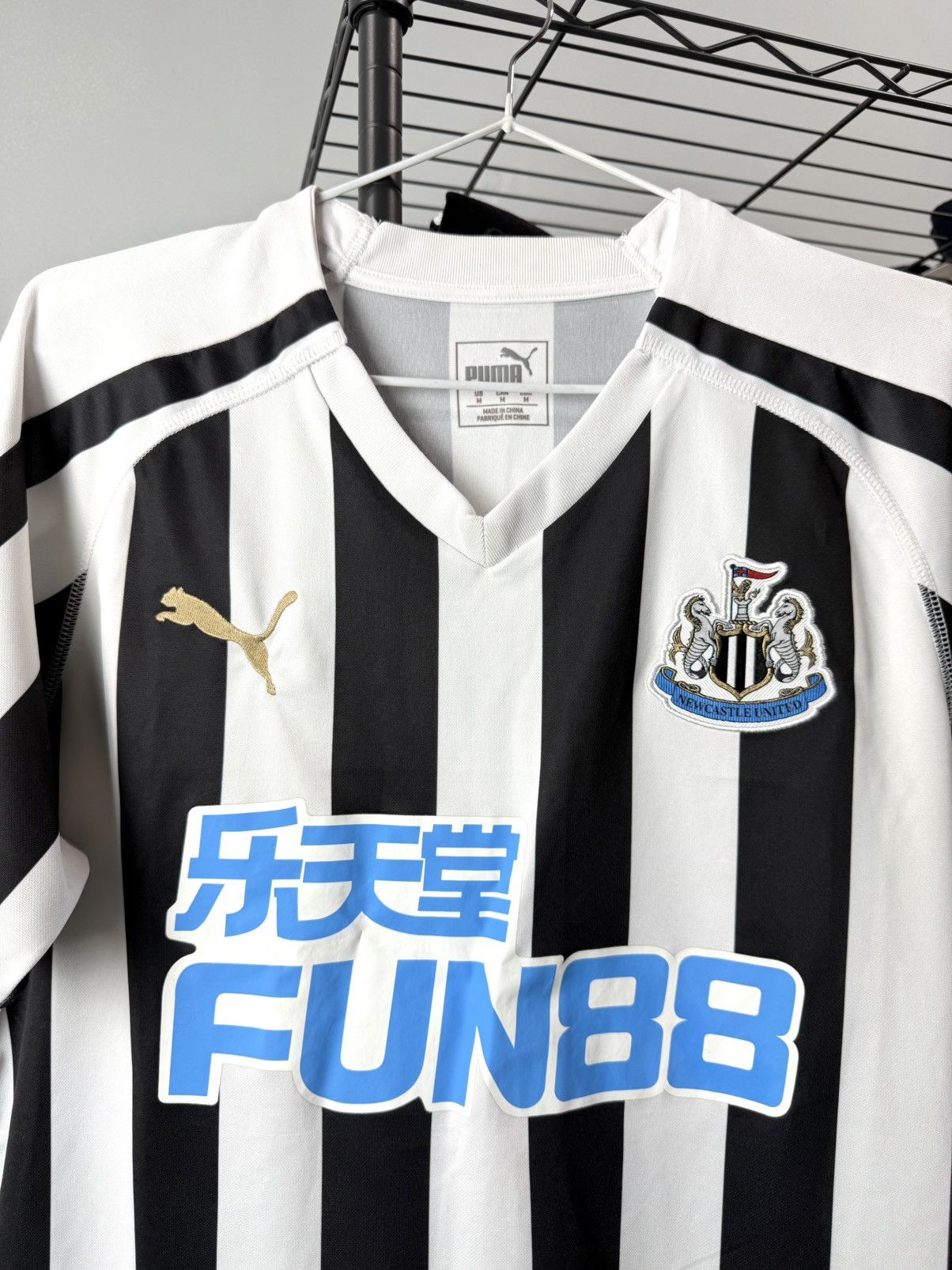Puma Vintage Puma New Castle United Soccer Jersey Football Tshirt Size US M / EU 48-50 / 2 - 2 Thumbnail