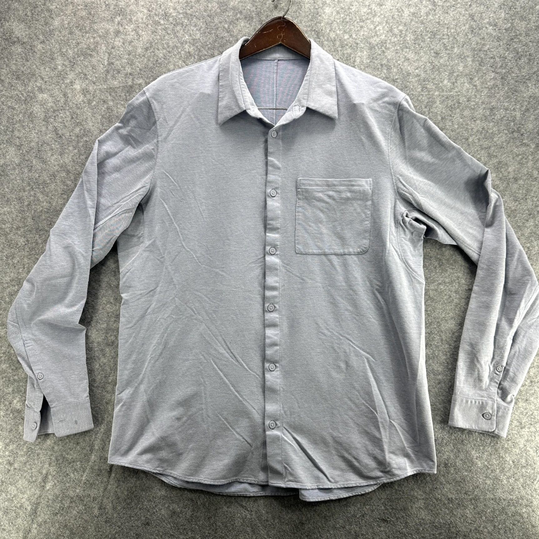 Lululemon Lululemon Shirt Mens Large Gray Long Sleeve Button Front Pocket Solid Breathable Casual Size US L / EU 52-54 / 3 - 2 Thumbnail