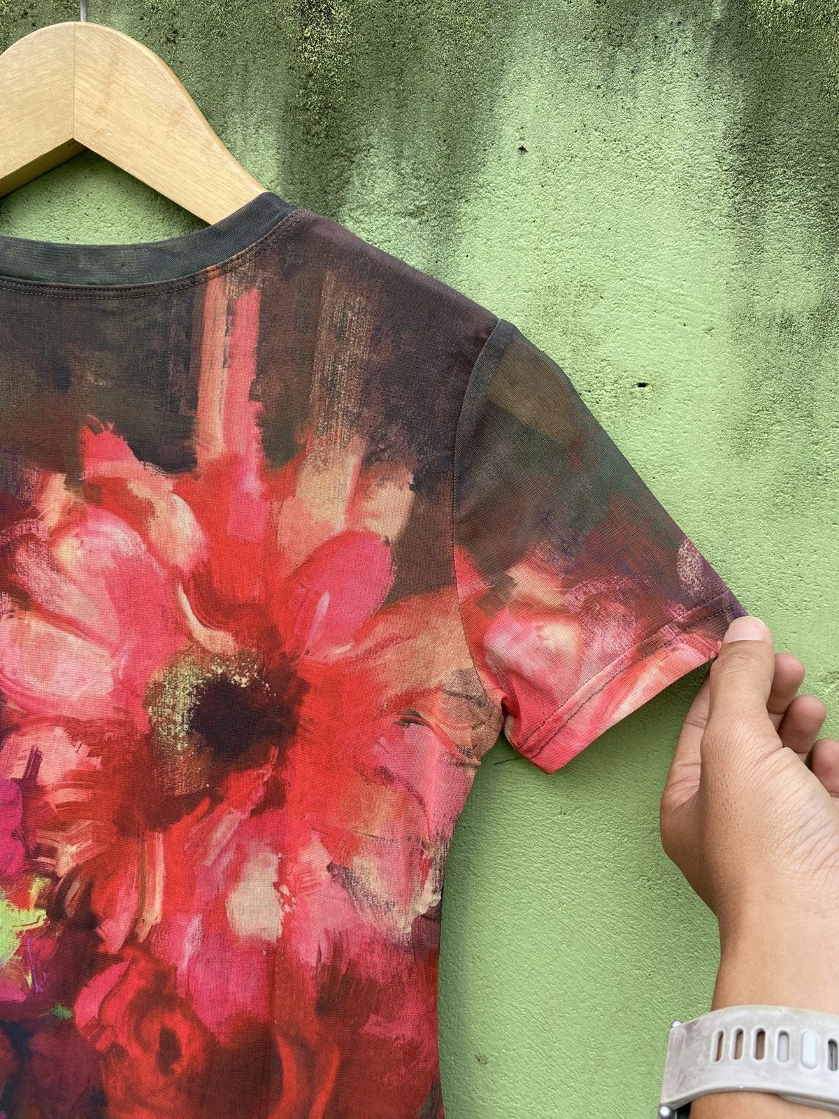 Japanese Brand H&D Artistic Floral Painting Dark Tone Tee Grunge Aesthetic Size L / US 10 / IT 46 - 10 Thumbnail