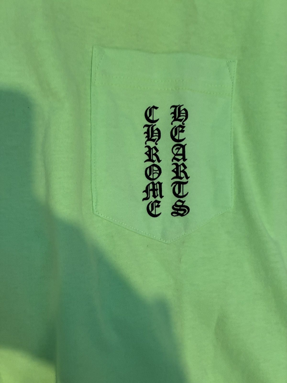Chrome Hearts Chrome Hearts 90s Neon STAFF Scroll Shirt Size US L / EU 52-54 / 3 - 4 Thumbnail