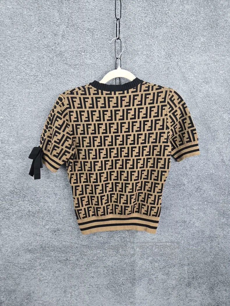 Fendi Fendi All-over print round neck short-sleeve Size XS / US 0-2 / IT 36-38 - 2 Thumbnail