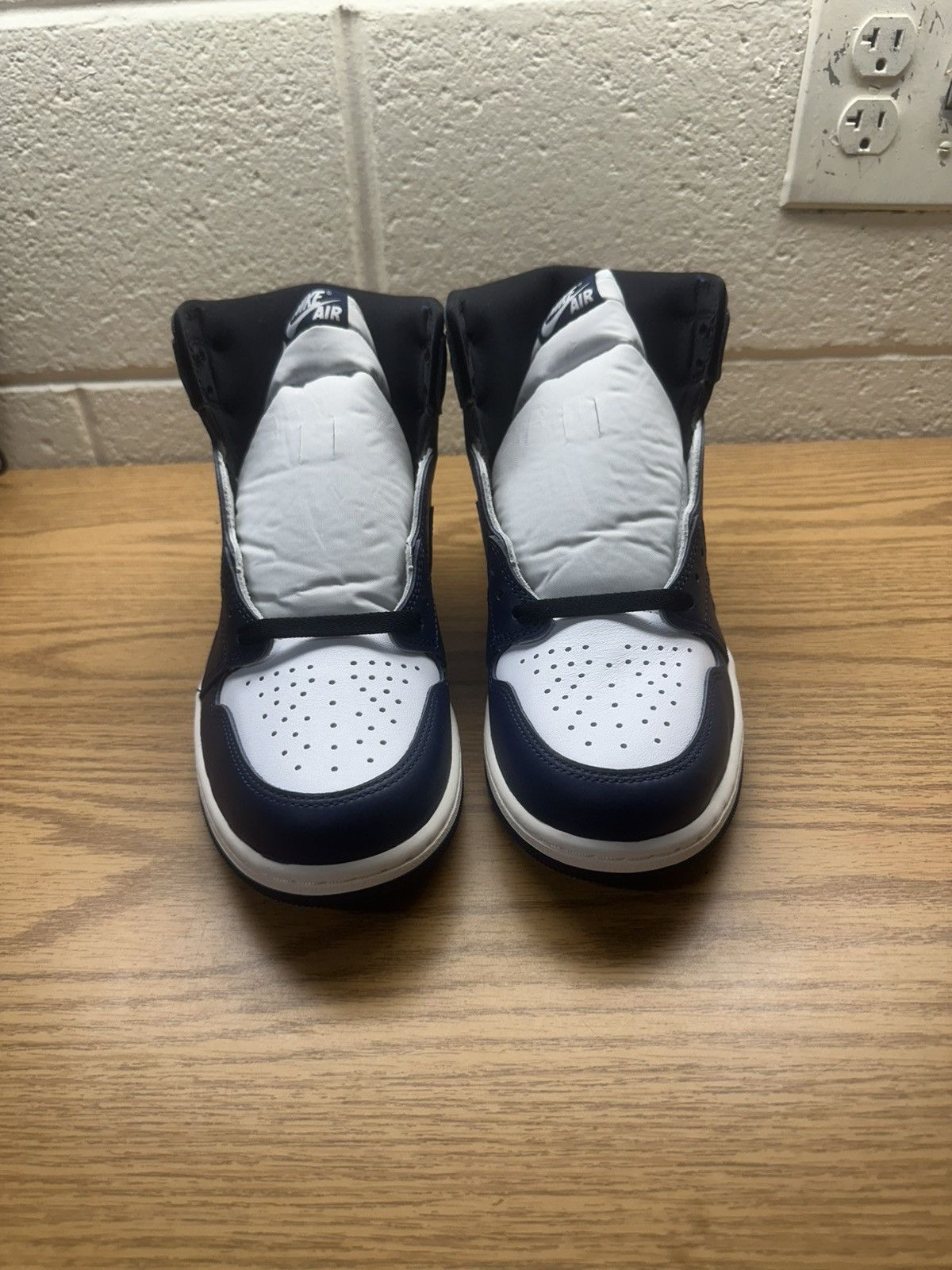 Jordan Brand Air Jordan one retro high OG Size US 10 / EU 43 - 3 Thumbnail