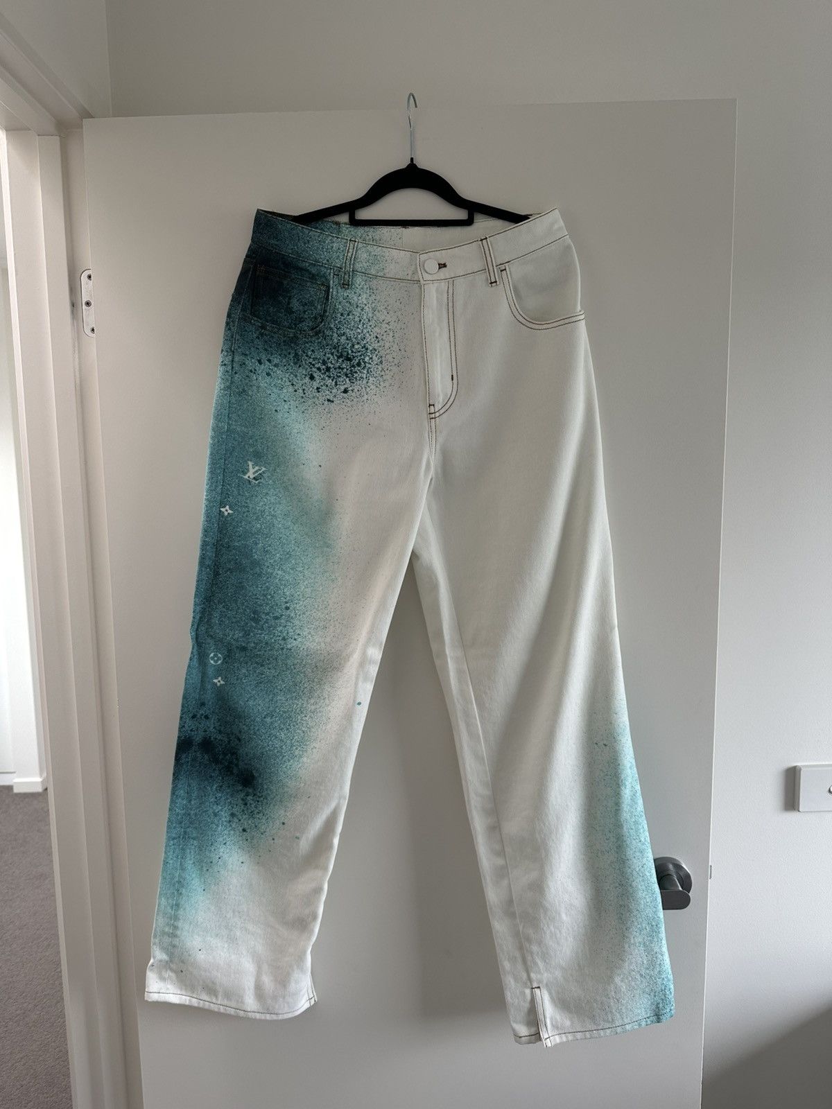 Louis Vuitton Louis Vuitton Spray Denim Pants Size US 32 / EU 48 - 1 Thumbnail