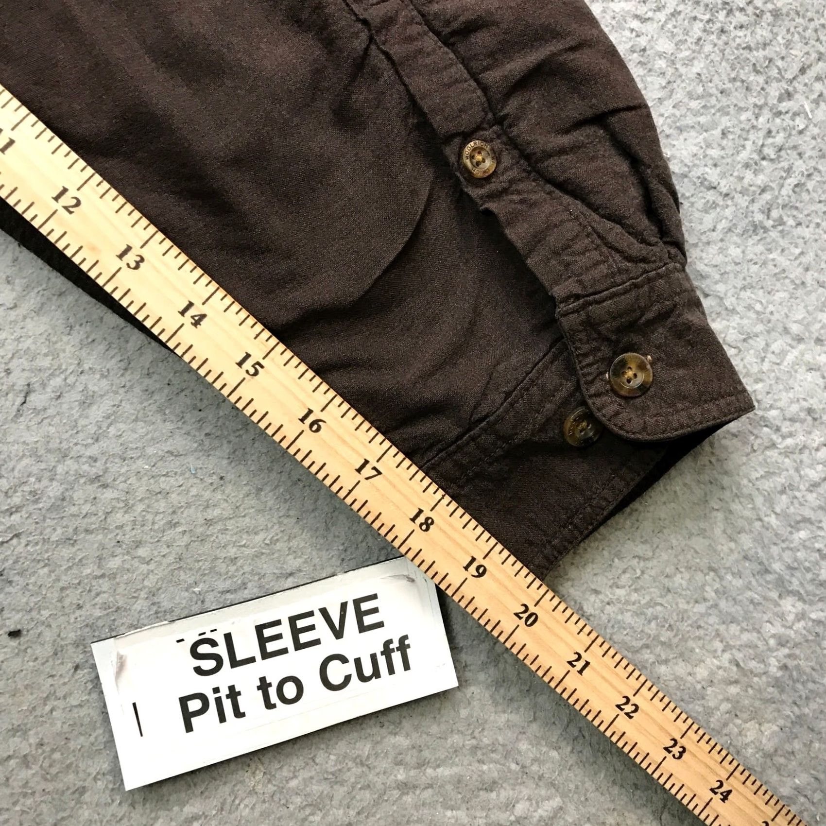 Vintage VINTAGE Woolrich Button-Up Shirt Mens XL Long Sleeve Brown Pockets Quilt Lined Size US XL / EU 56 / 4 - 6 Thumbnail