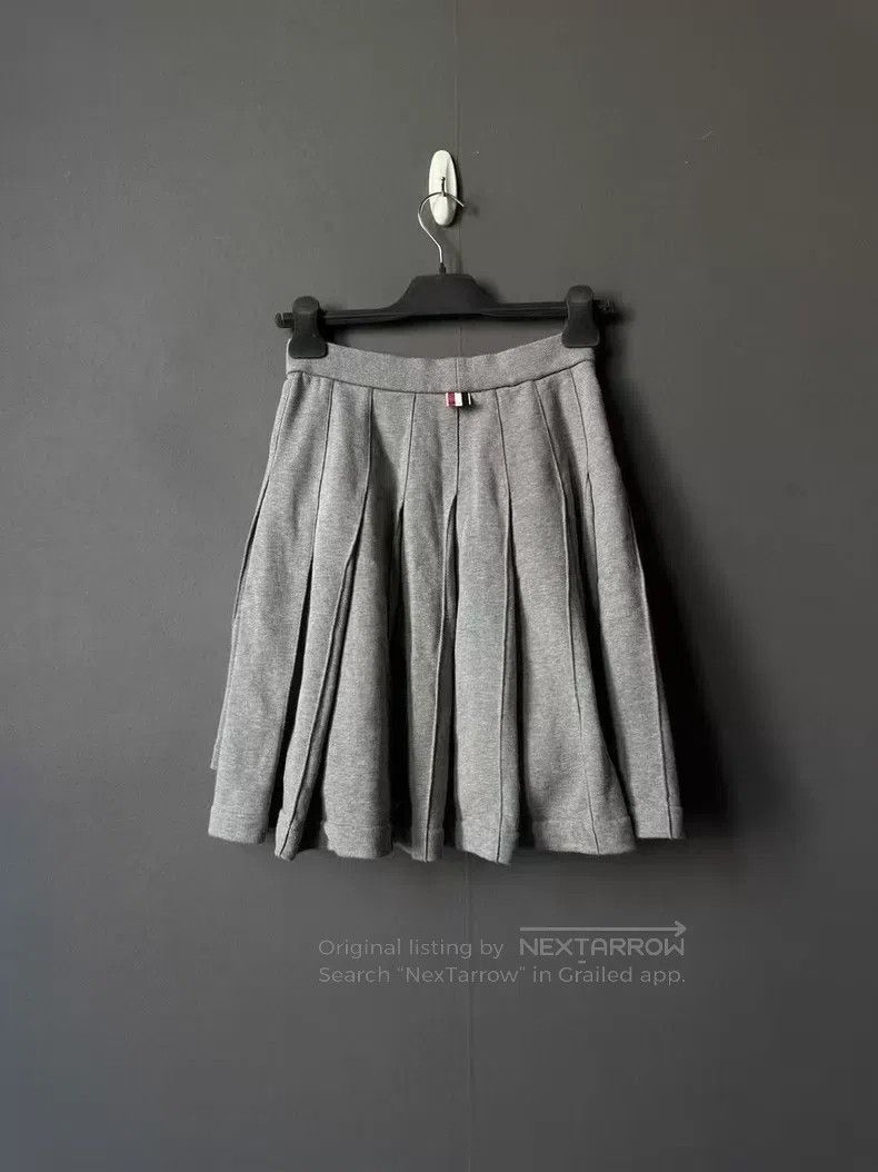 Thom Browne Thom Browne Gray Pleated Skirt Size 24" / US 00 / IT 34 - 2 Thumbnail