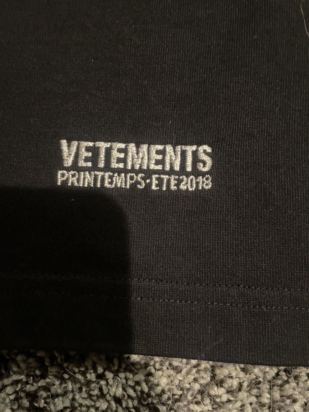 Tommy Hilfiger × Vetements Vetements x Tommy Double Sleeve Hoodie in Black Size US L / EU 52-54 / 3 - 10 Thumbnail