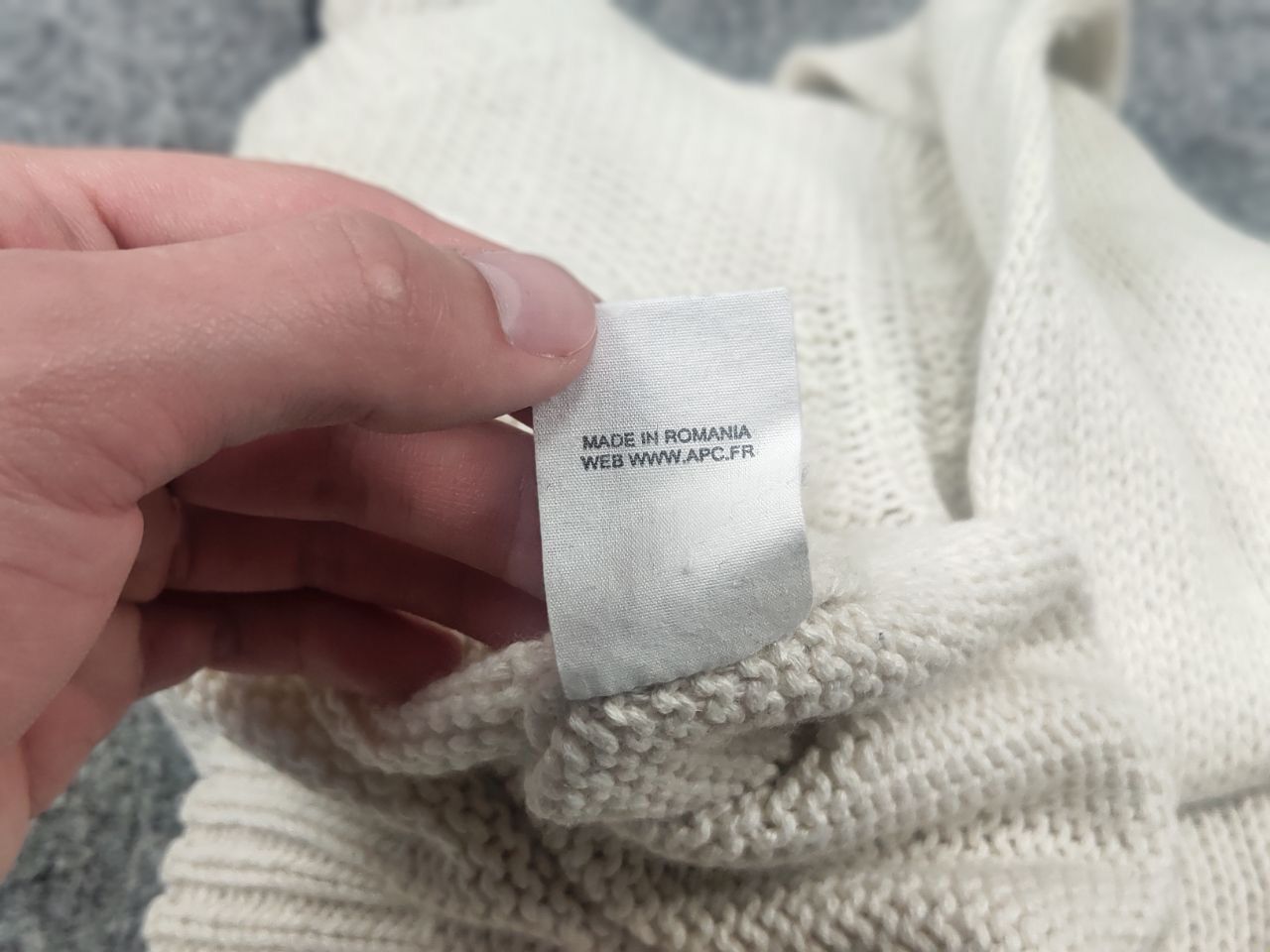 A.P.C. A.P.C. Design Knit light cashmere cotton crew neck sweater Size US S / EU 44-46 / 1 - 13 Thumbnail