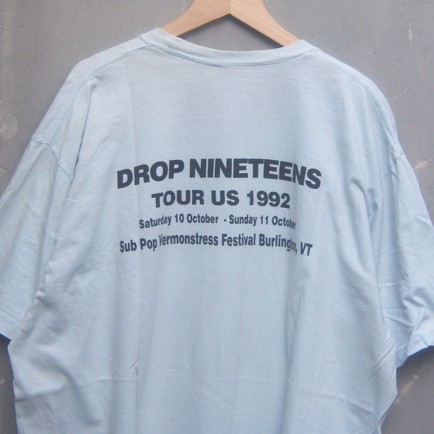 Band Tees Drop Nineteens Tour US 1992 Size US XL / EU 56 / 4 - 10 Thumbnail