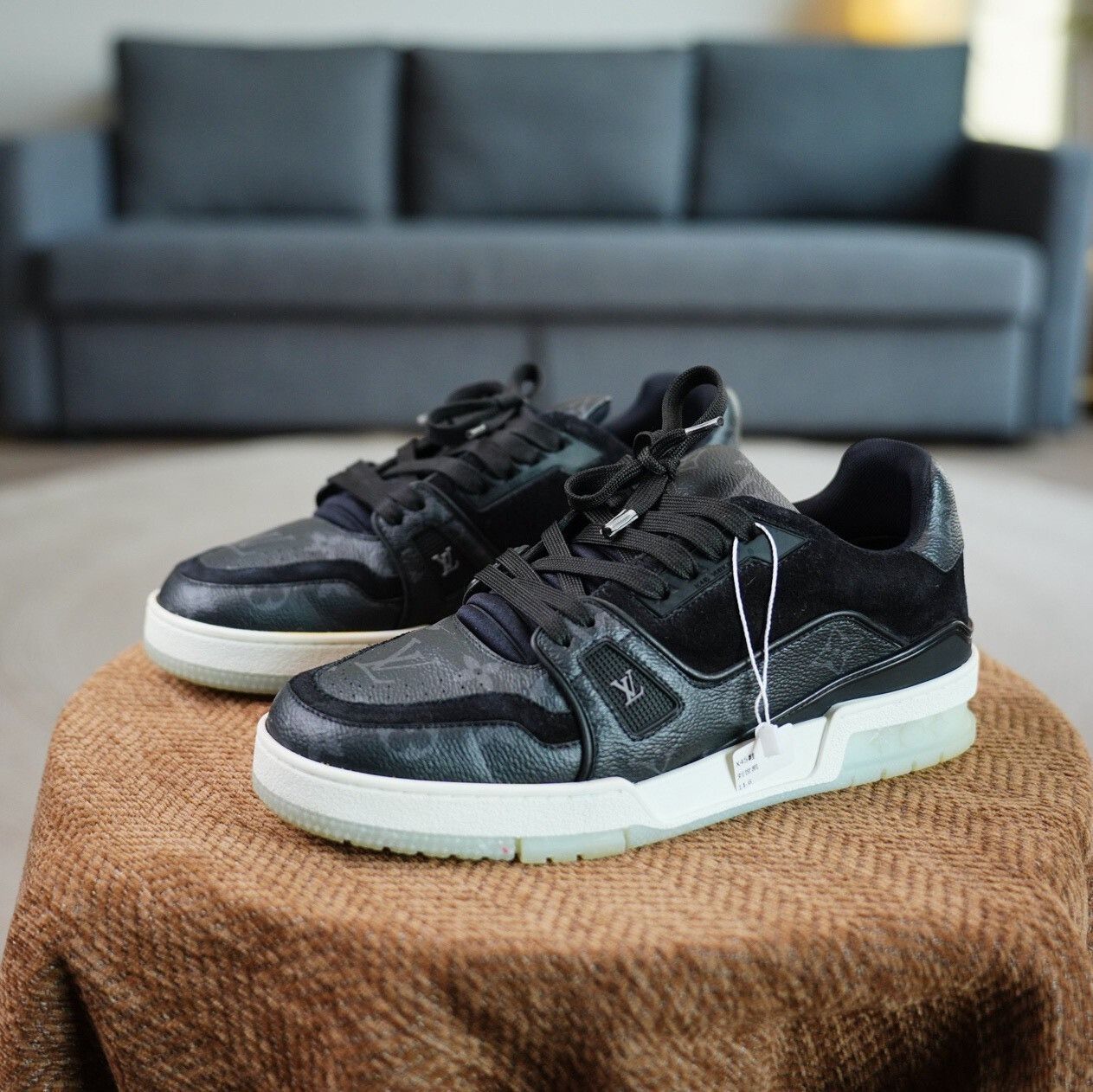 Louis Vuitton Louis Vuitton Training Black Lowtop Sneakers 7 Men Size US 7 / EU 40 - 1 Thumbnail