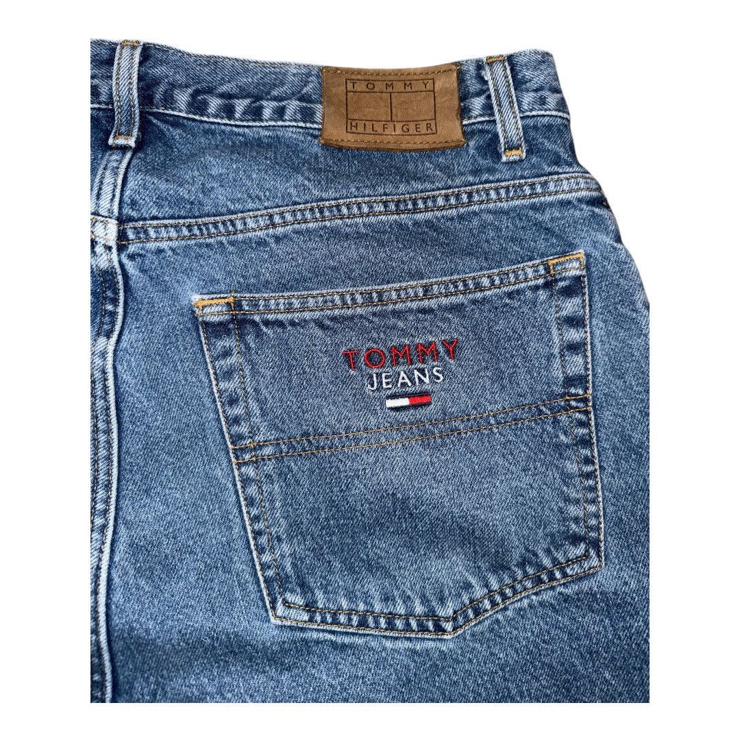 Tommy Hilfiger Dated 2000 Vintage Tommy Jorts in great vintage shape Size US 36 / EU 52 - 2 Thumbnail