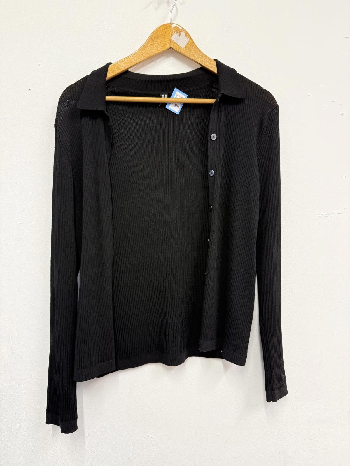Uniqlo Uniqlo Black Ribbed Button-Up Cardigan XL Size US XL / EU 56 / 4 - 1 Thumbnail