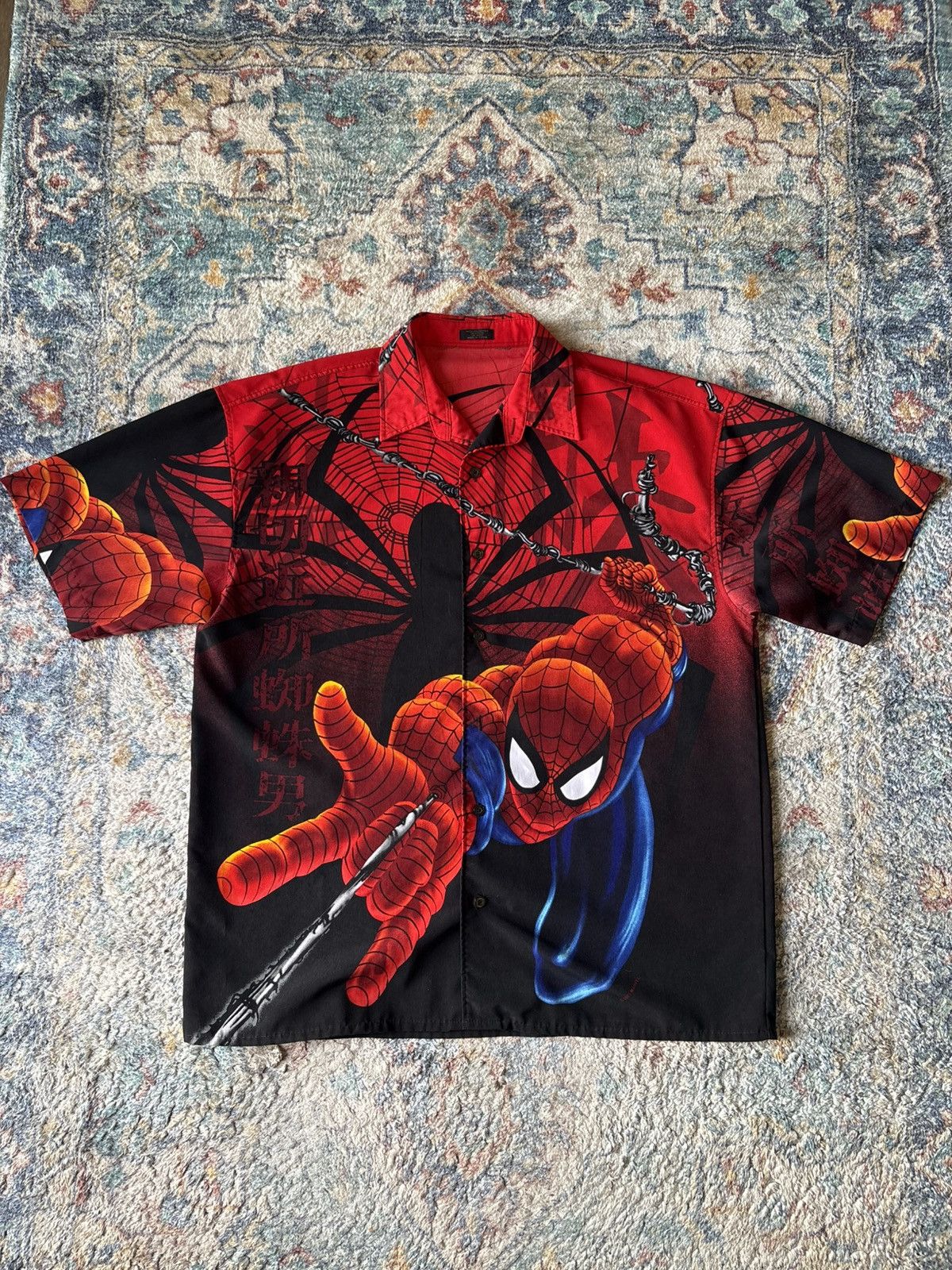 Vintage Vintage Spider-Man All Over Print Button-up Shirt Size XL Size US XL / EU 56 / 4 - 1 Thumbnail