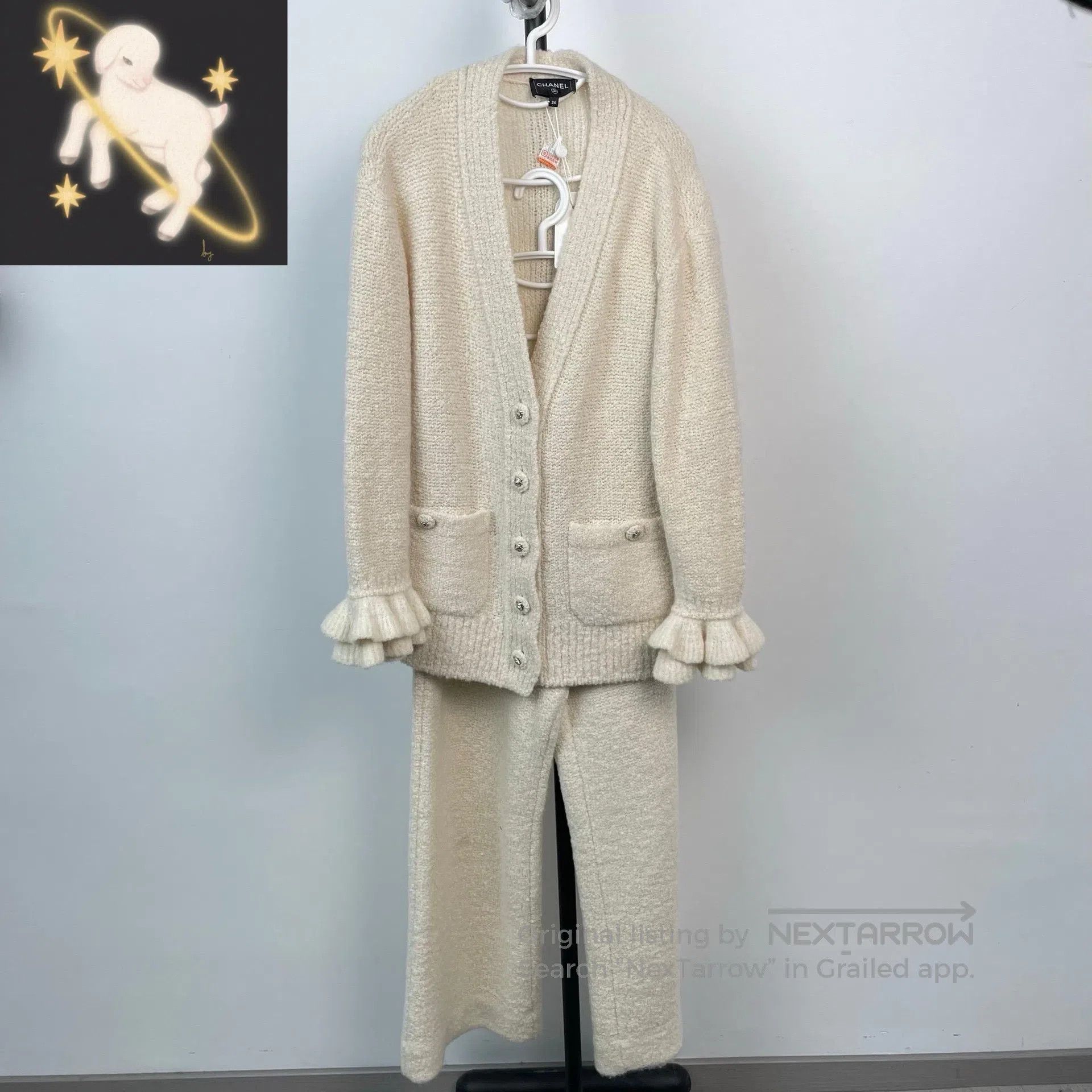 Chanel Chanel White ruffle sleeve cashmere cardigan jacket and pa Size XXS / US 00 / IT 34 - 1 Thumbnail
