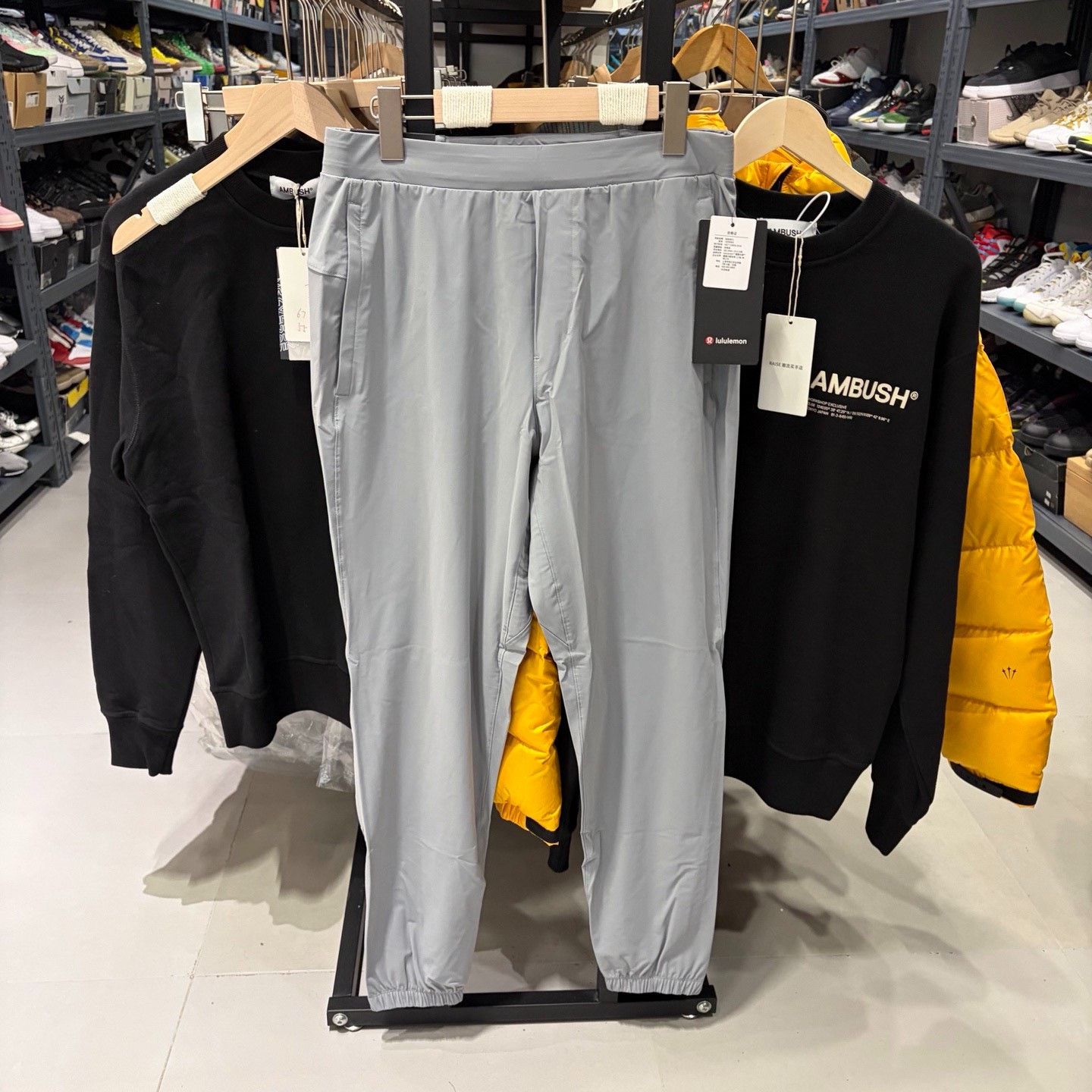 Lululemon Lululemon Sweatpants 32 Men Size US 32 / EU 48 - 1 Thumbnail