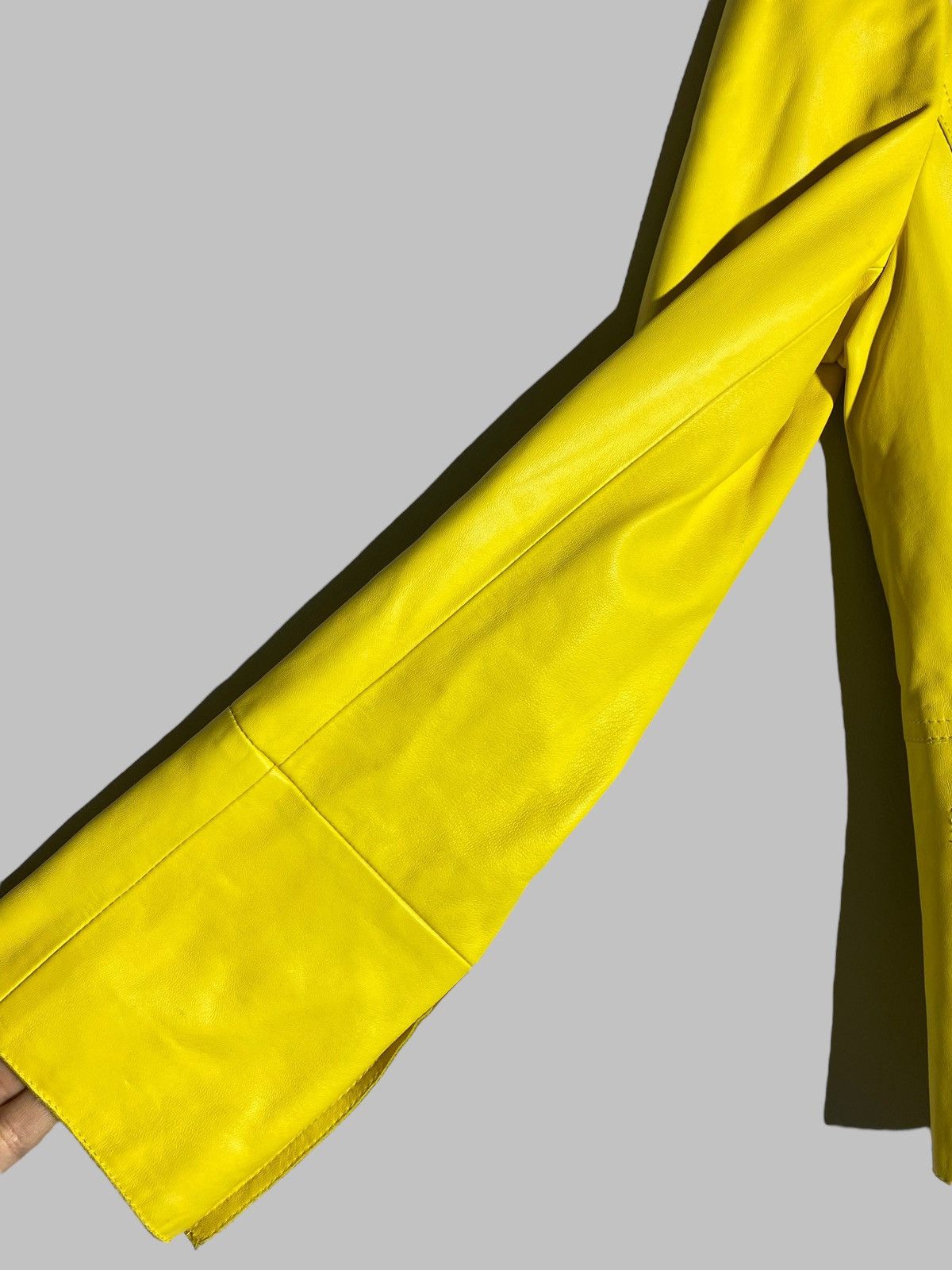 Burberry Vintage Burberry London Yellow Women’s Leather Jacket Size M / US 6-8 / IT 42-44 - 9 Thumbnail