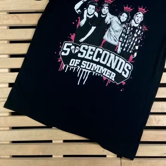 Band Tees × Vintage Mens Vintage T Shirt 5 Seconds Of Summer Size L 2016 Size US L / EU 52-54 / 3 - 3 Thumbnail