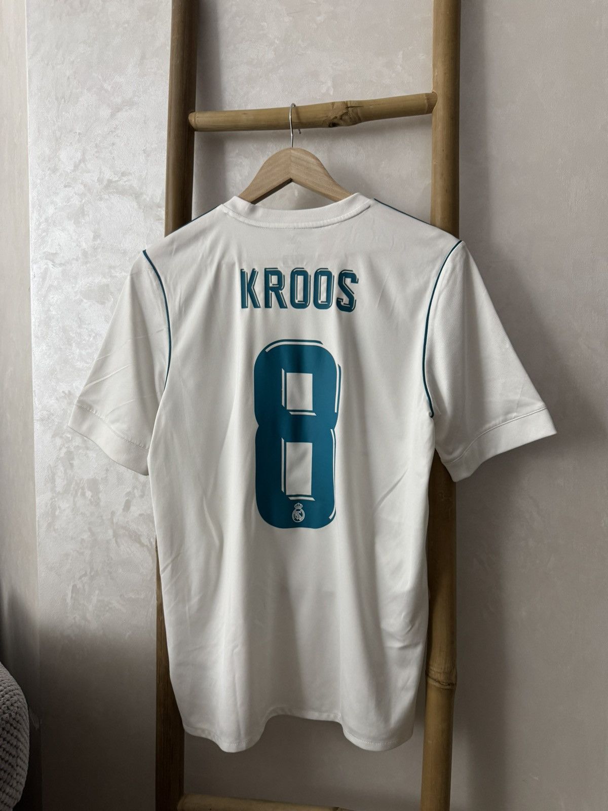 Adidas Adidas Real Madrid Toni Kroos 8 2017 2018 Home Jersey Size US S / EU 44-46 / 1 - 9 Thumbnail