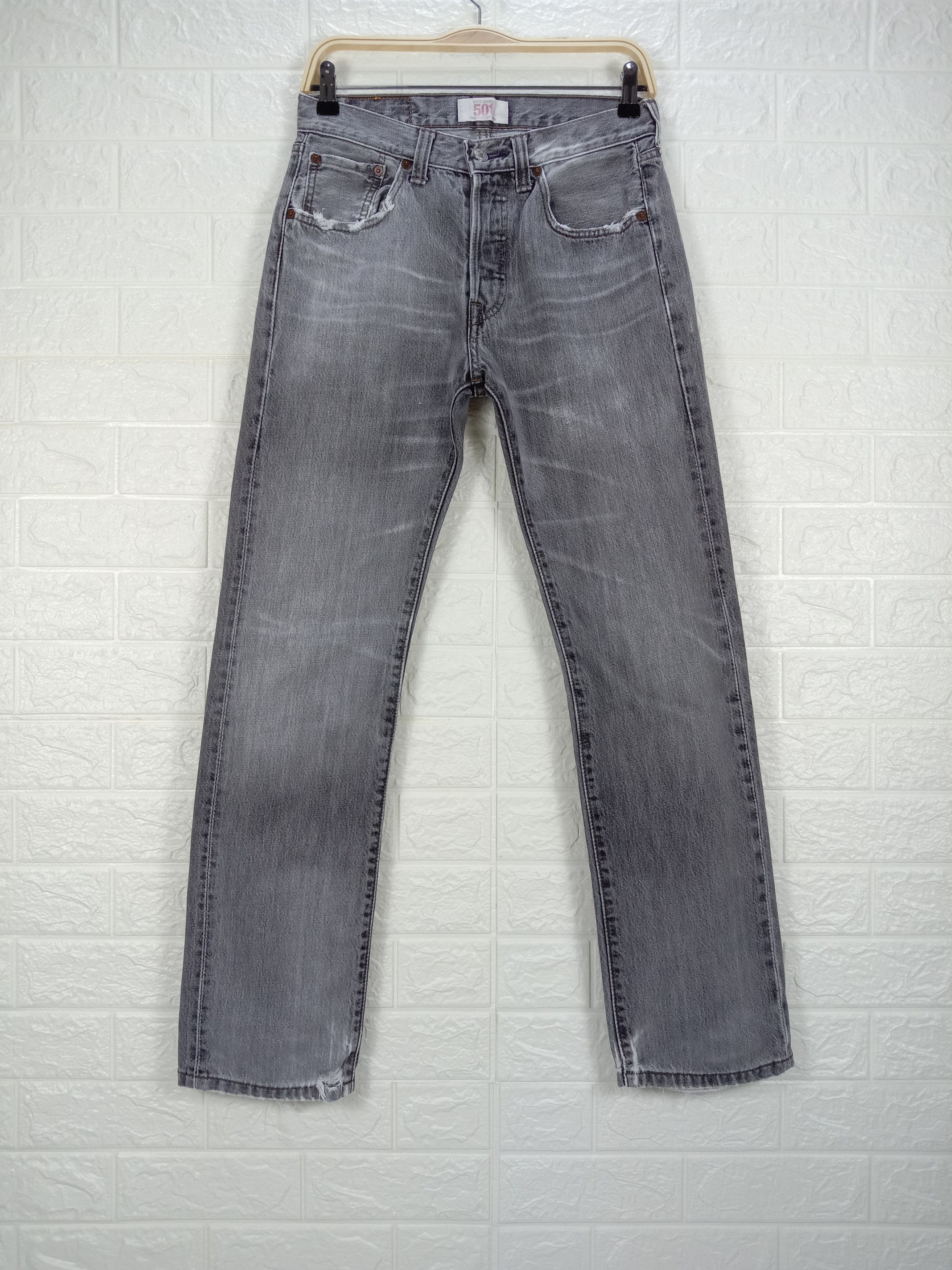Levi's Vintage Levi's 501 Faded Black Jeans Buttons Fly Denim Size US 28 / EU 44 - 1 Thumbnail