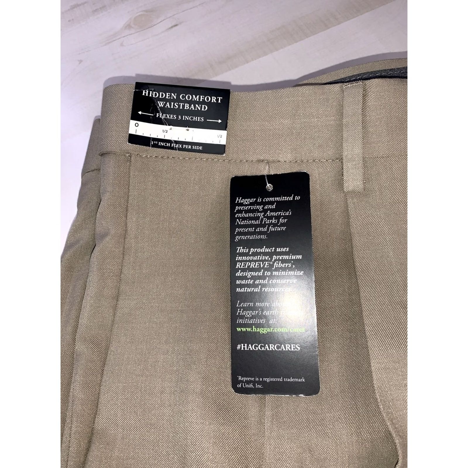 Haggar Haggar Dress Pants Classic Fit Pleated Front Premium Comfort Wrinkle Free Stretch 38 Beige Women's? No, Men's. Size US 38 / EU 54 - 2 Thumbnail
