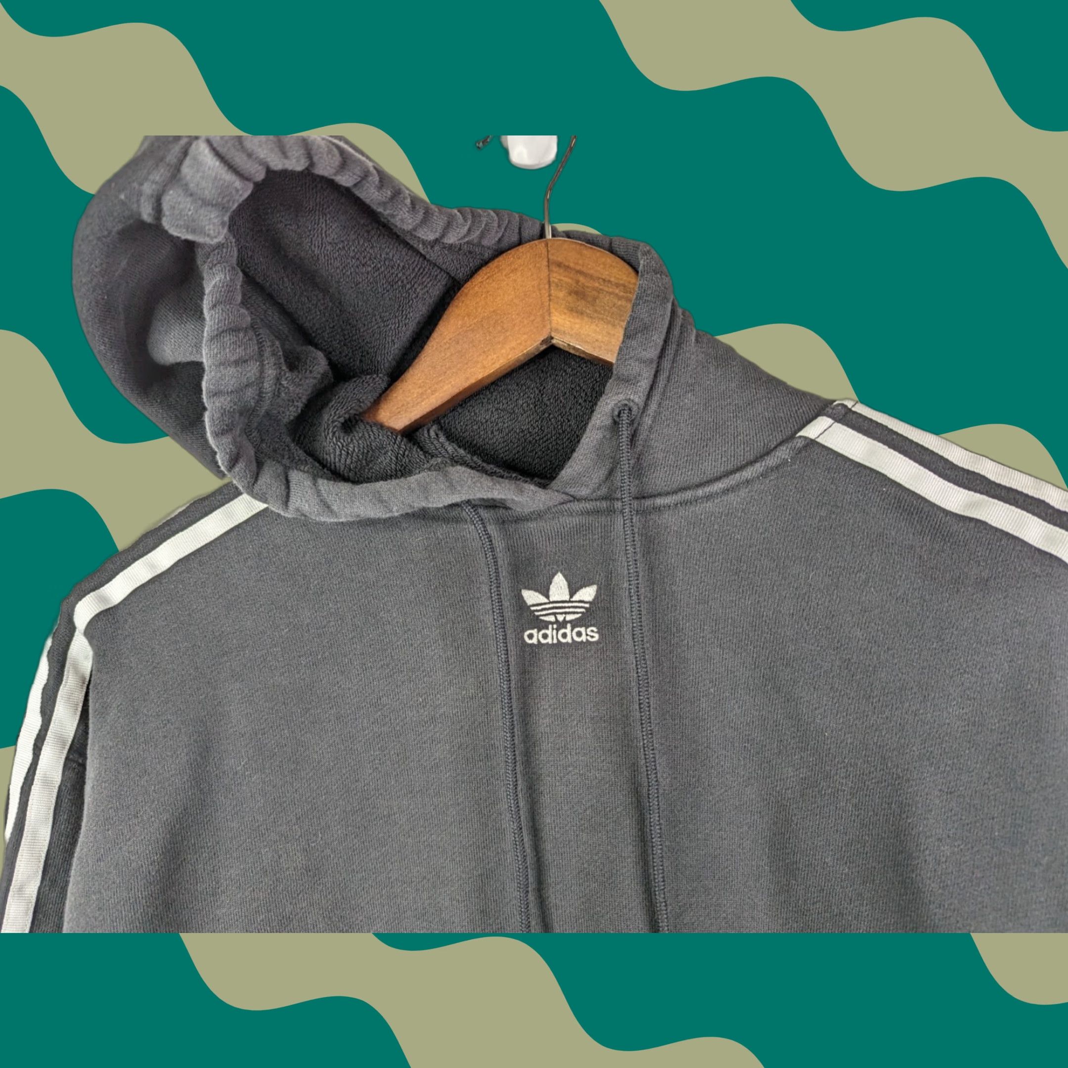 Adidas Adidas Cropped Hoodie 3 Stripes Trefoil Black White Classic Women's XS Hoodie Girls Footwear & Apparel Size XS / US 0-2 / IT 36-38 - 1 Thumbnail
