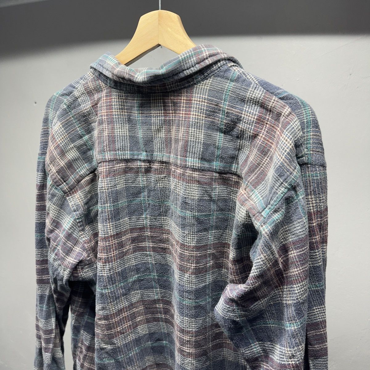 Vintage Thrashed Faded Distressed Plaid Flannel Shirt ERD Grunge Size US XL / EU 56 / 4 - 4 Thumbnail