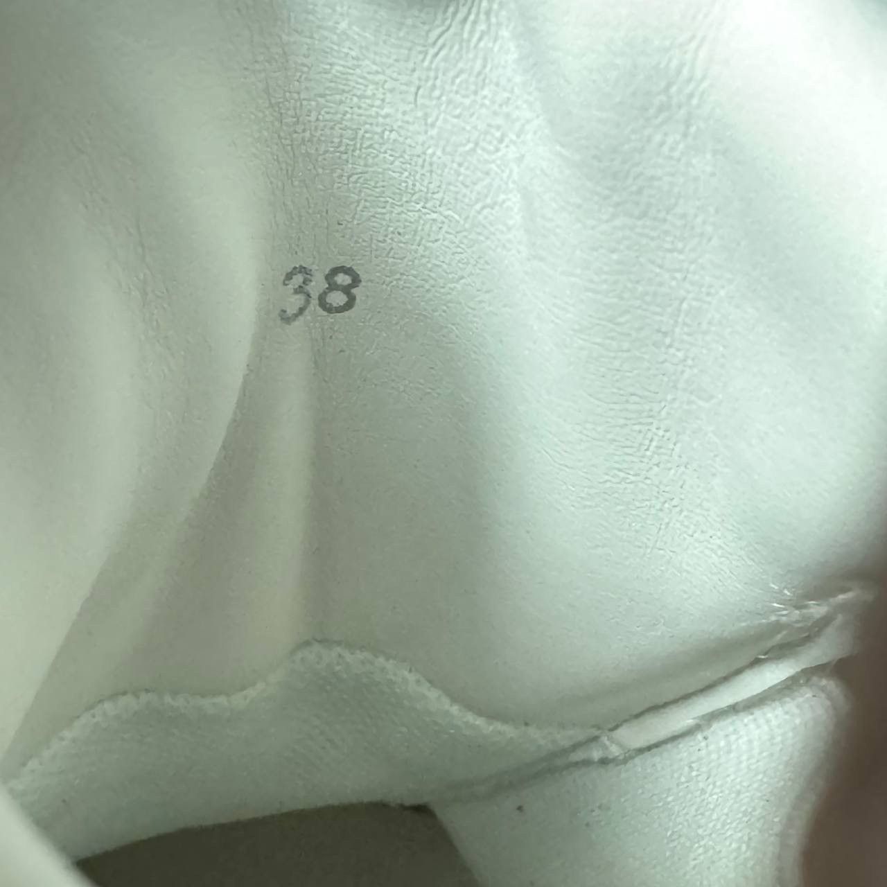 Raf Simons Raf Simons Antei White Cream Size US 6 / EU 39 - 6 Thumbnail