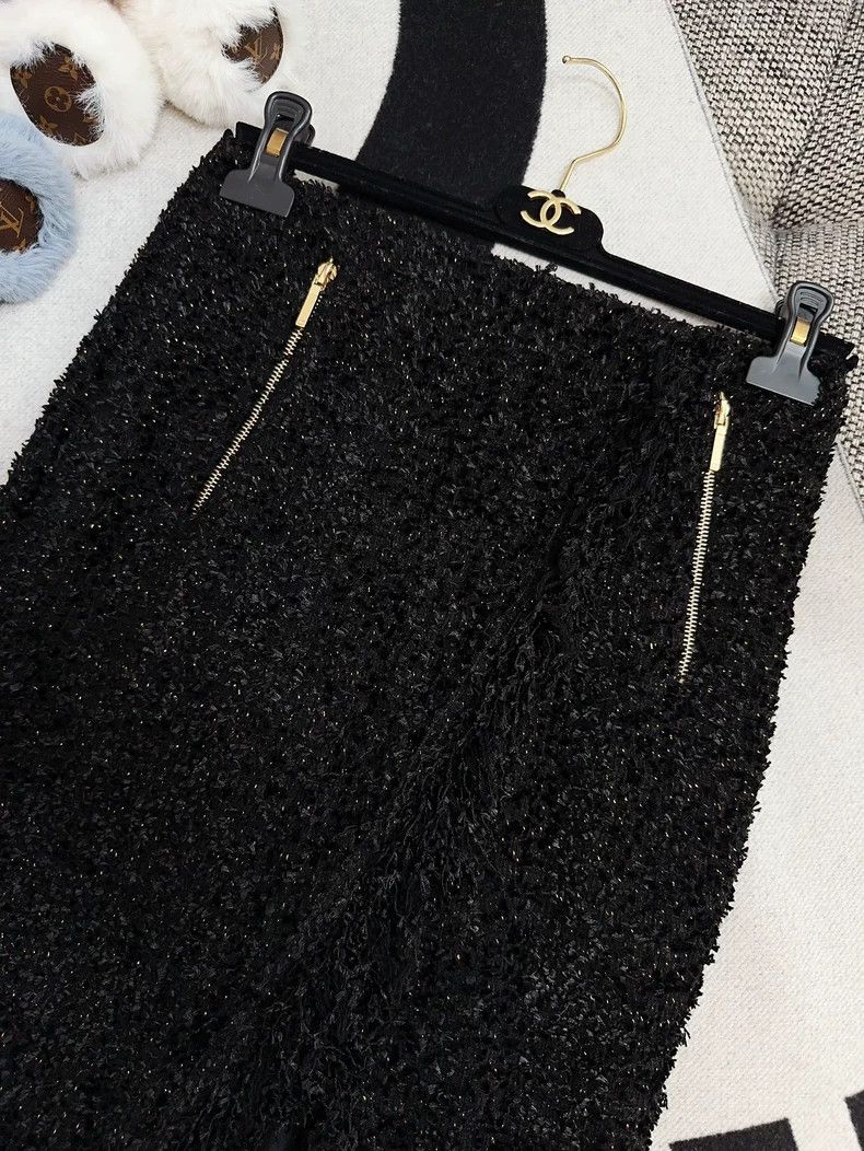 Chanel Chanel Classic black tassel skirt Size 24" / US 00 / IT 34 - 2 Thumbnail
