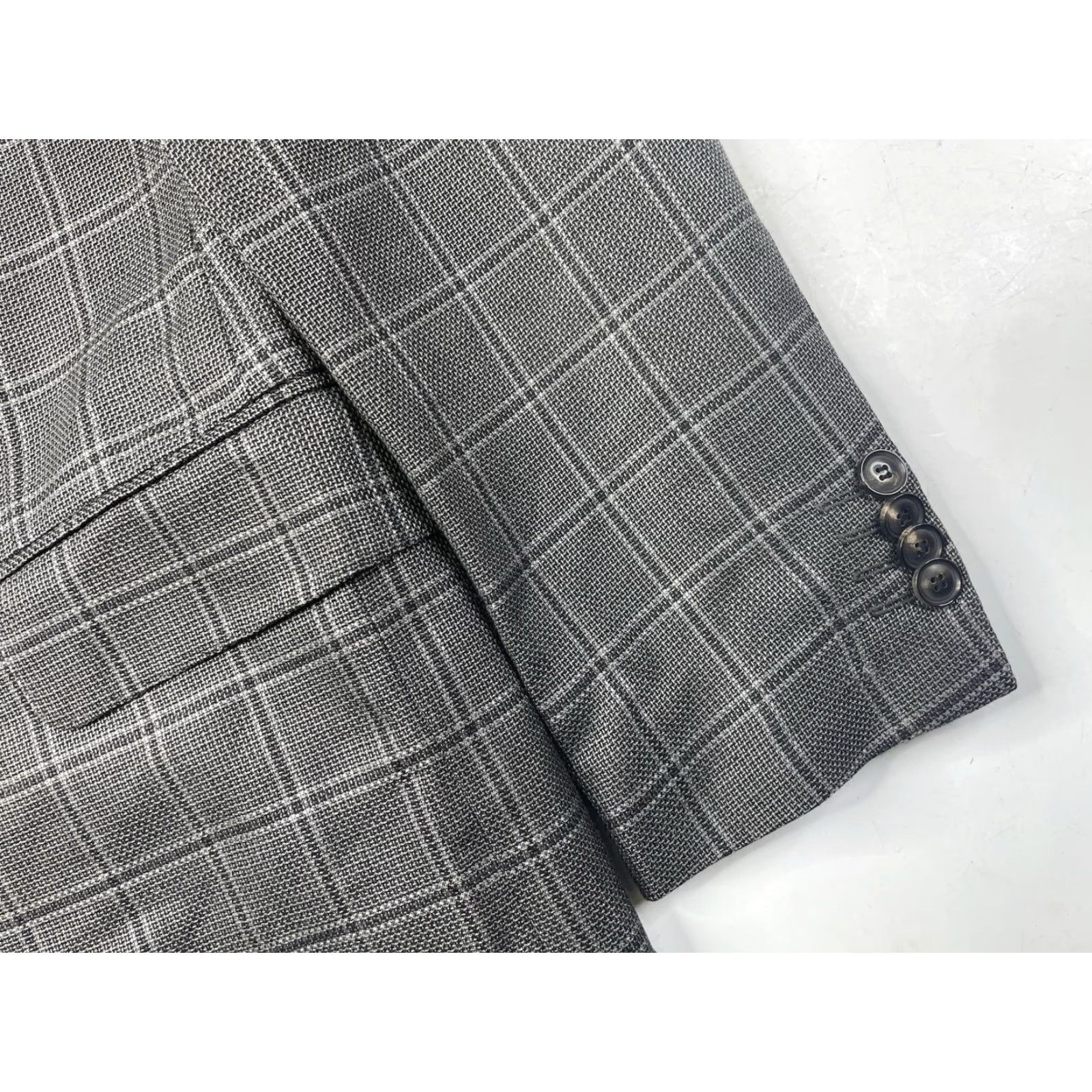 Pal Zileri **Pal Zileri Men's 42R Wool-Silk Double-Vented Plaid Jacket** User: Pal Zileri Men's 42R Wool-Silk Double-Vented Plaid Jacket Size US XS / EU 42 / 0 - 6 Thumbnail