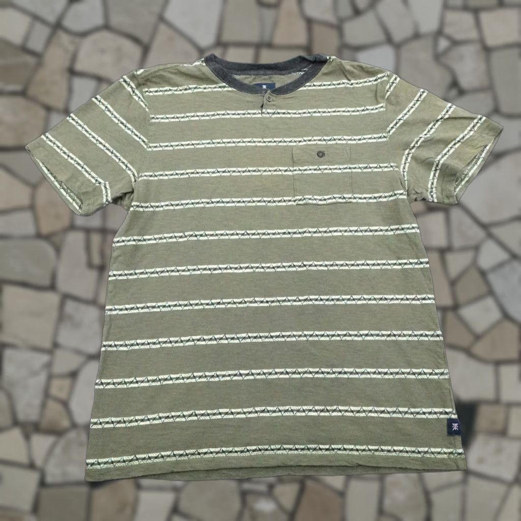 Roark Roark Mens Shirt Large Green Southwest Striped Henley Outdoor Hiking Aztec Western T-Shirt Short Sleeve Cotton Button Logo All Seasons Vintage: No Size US L / EU 52-54 / 3 - 1 Thumbnail