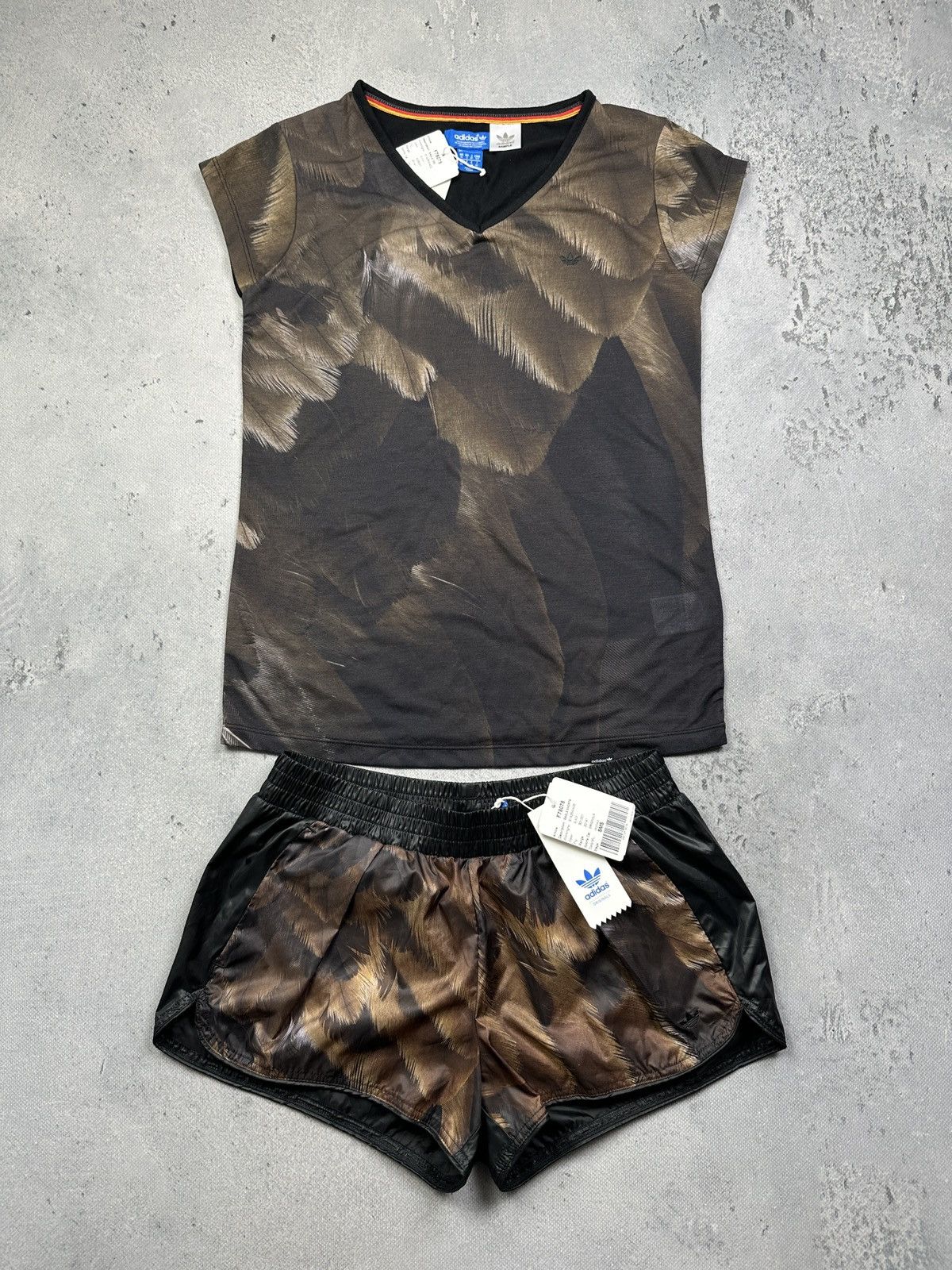 Adidas Adidas Originals Eagle Print Sample Tee & Shorts Set Rare Size 28" / US 6 / IT 42 - 23 Thumbnail