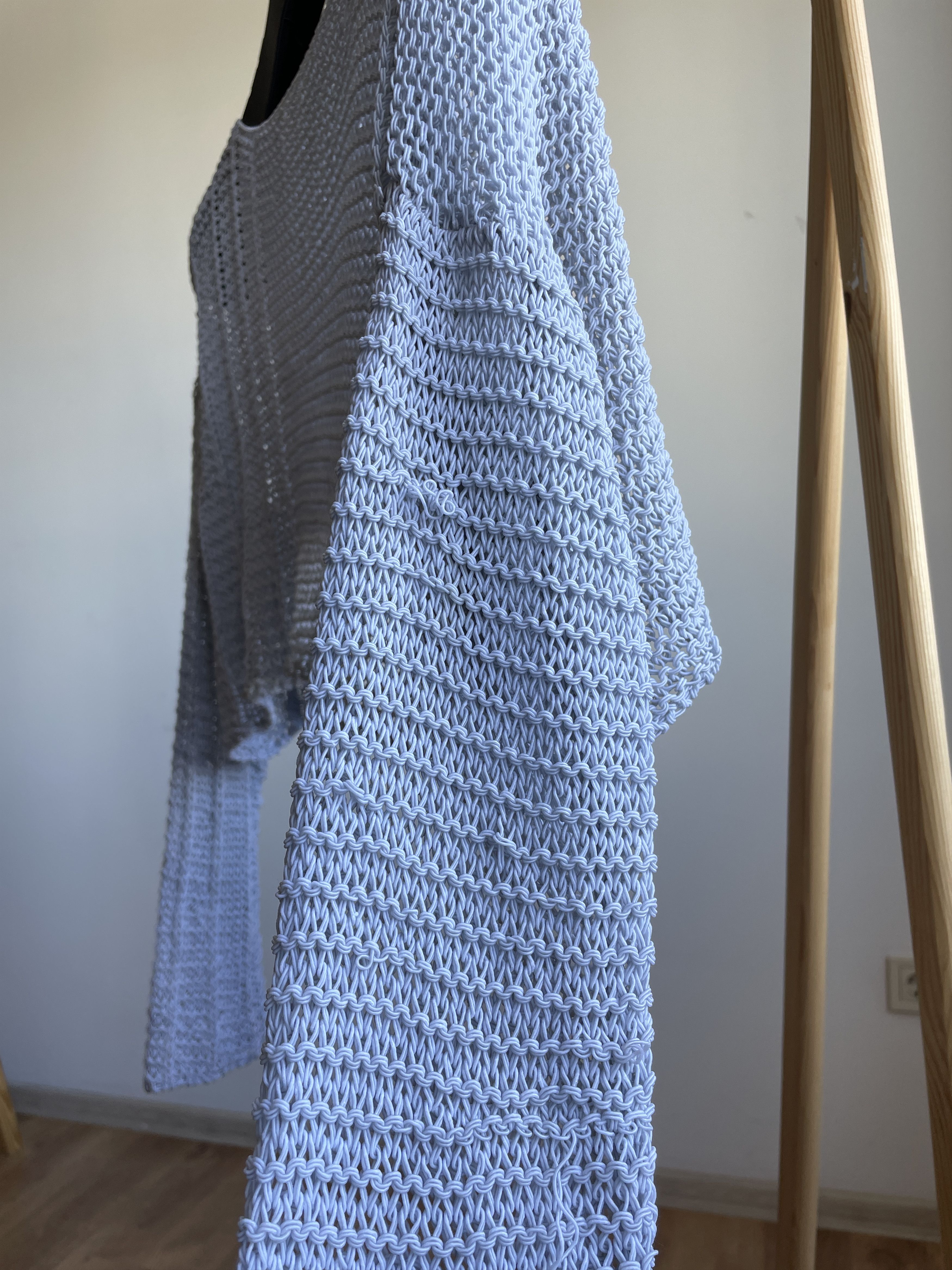 Sarah Pacini Sarah Pacini Cropped Mesh Knit Oversized Sweater Size ONE SIZE - 7 Thumbnail