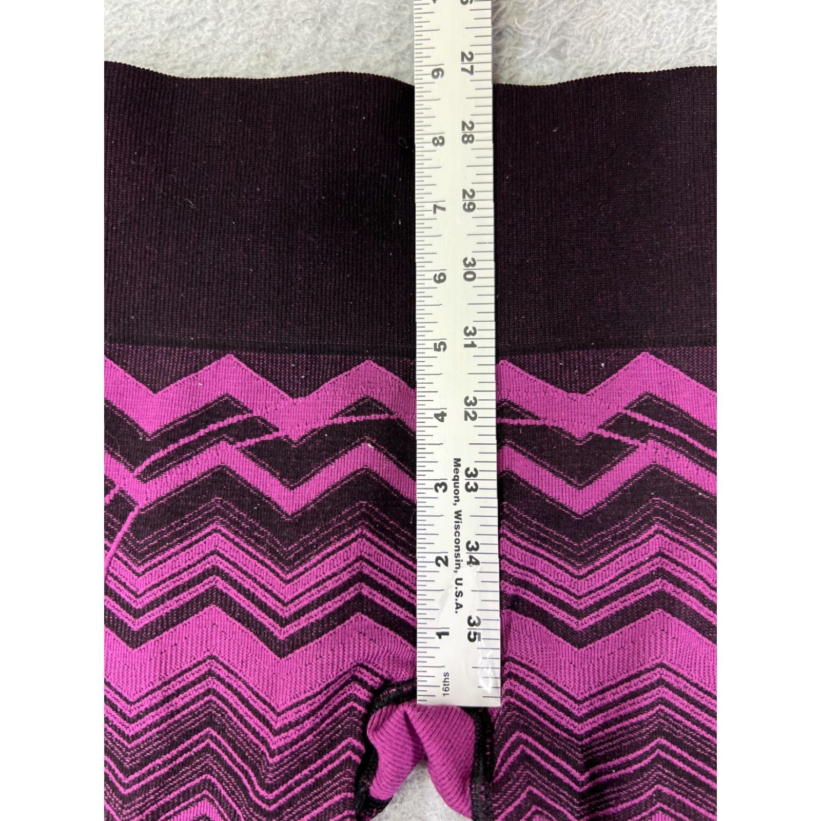 Lululemon Lululemon Pants Womens 4 Black Purple Chevron Stripe Ebb To Street Pant W5G17S Size 27" / US 4 / IT 40 - 7 Thumbnail