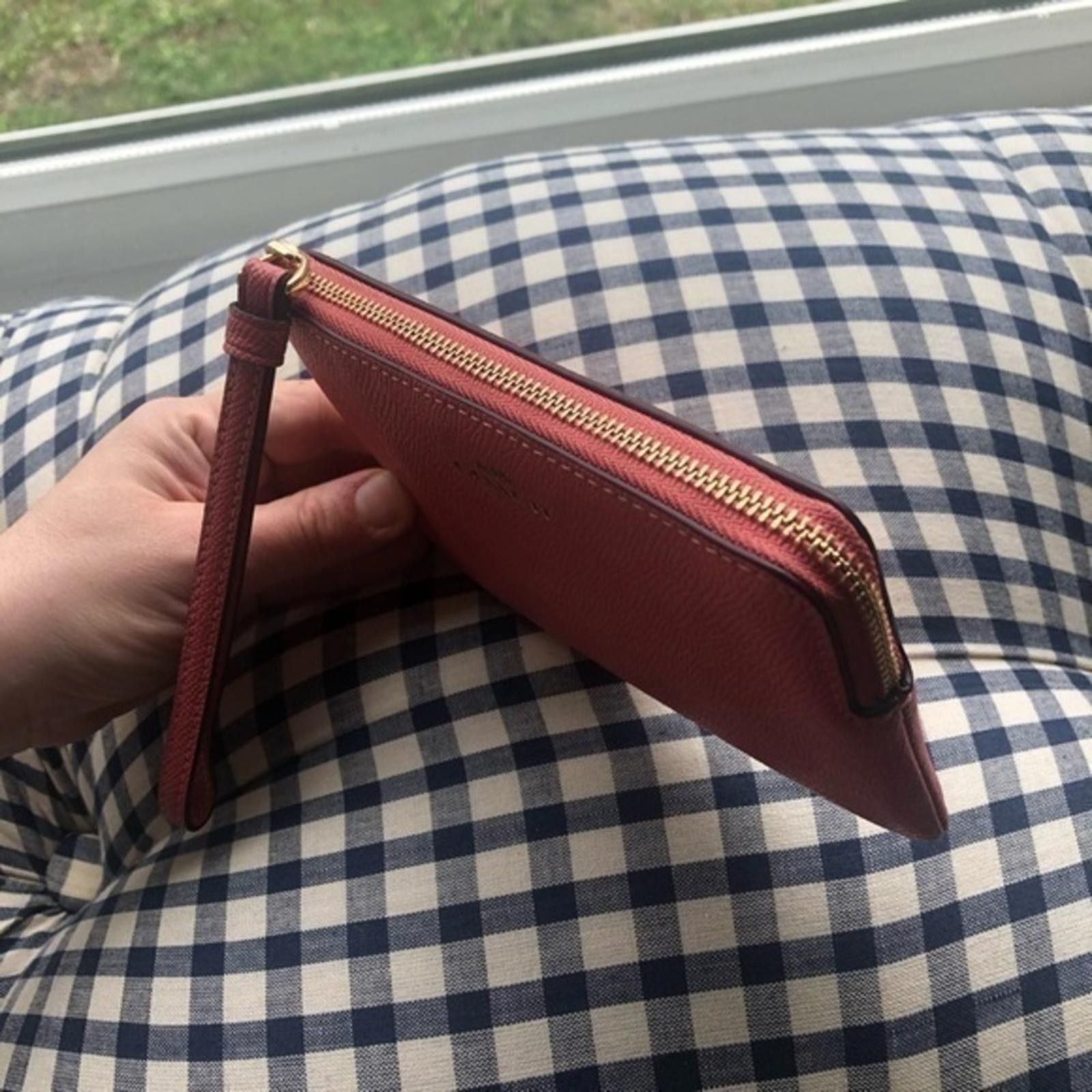 Coach Coach Pink Corner Zip Cross Grain Leather Wristlet Size ONE SIZE - 3 Thumbnail