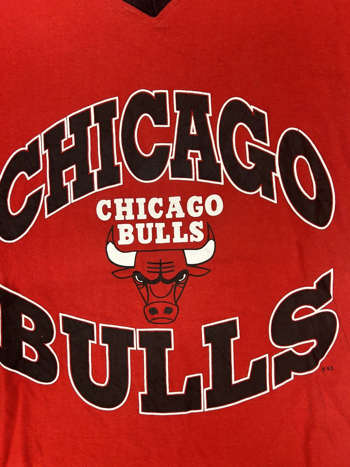 NBA × Vintage Crazy Vintage 90s Essential NBA Chicago Bulls Graphic Shirt Size US XL / EU 56 / 4 - 3 Thumbnail