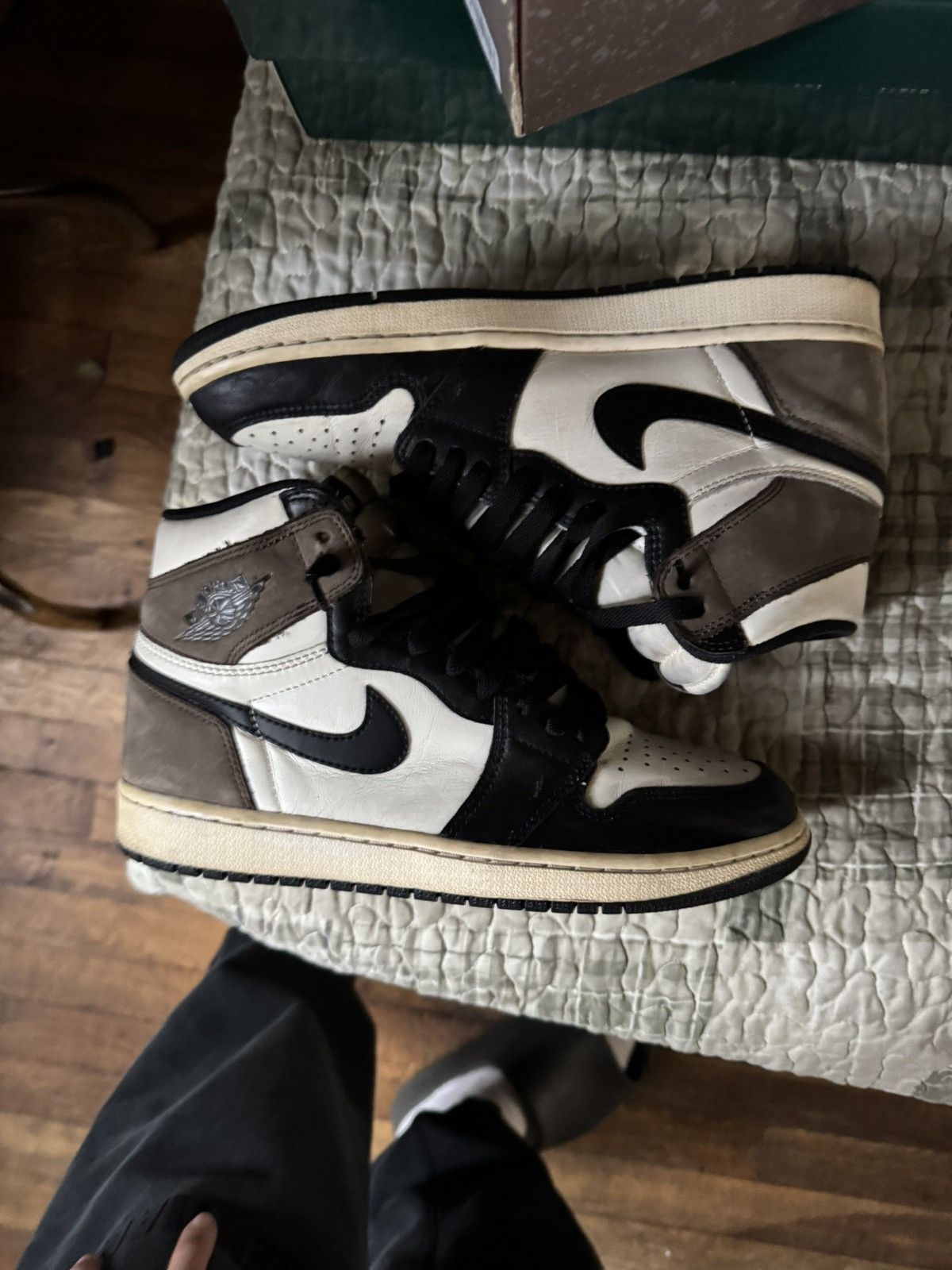 Jordan Brand Jordan 1 mochas Size US 8.5 / EU 41-42 - 3 Thumbnail
