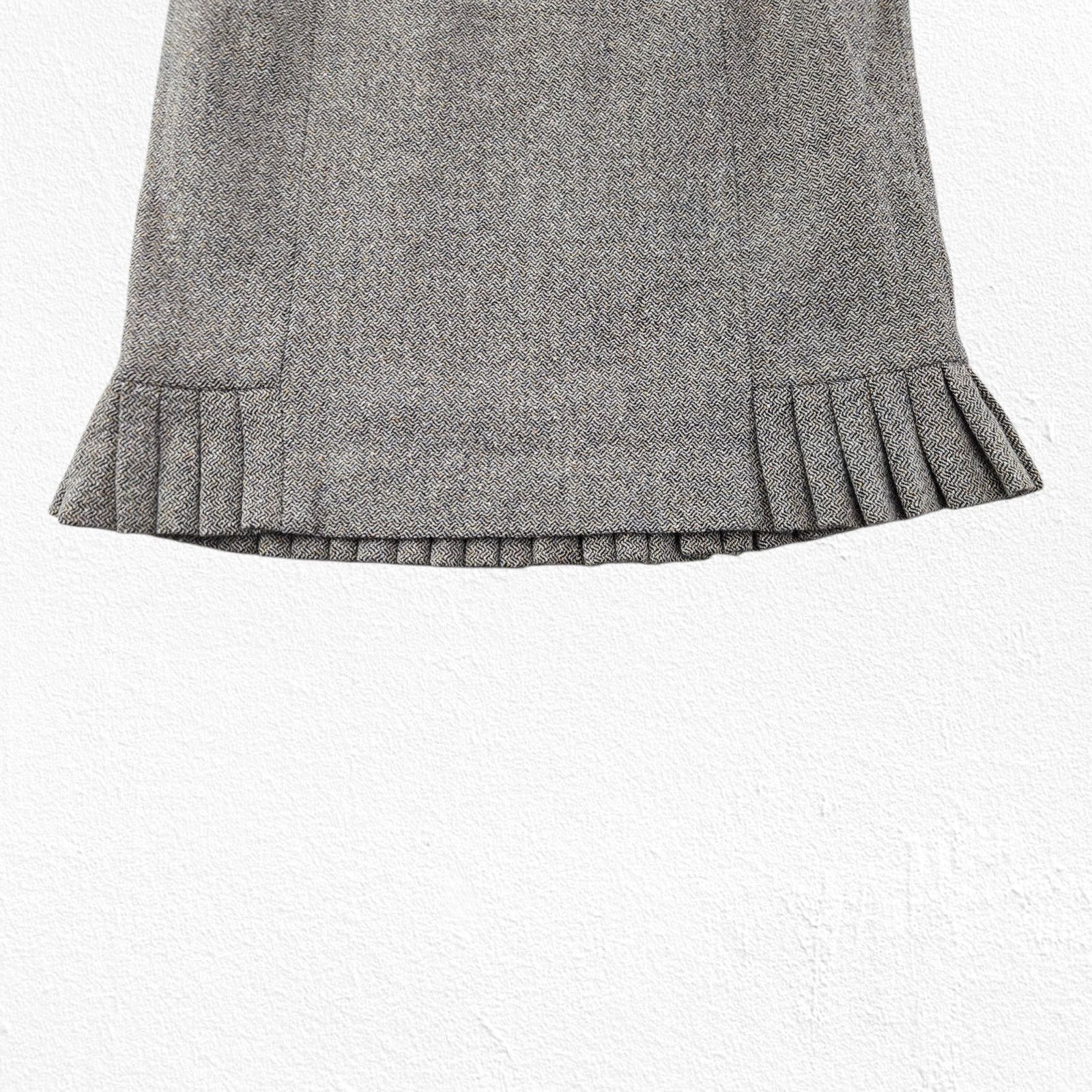 Ann Taylor Y2K Ann Taylor Gray Tweed Wool Blend Skirt Size 4P Size 27" / US 4 / IT 40 - 3 Thumbnail
