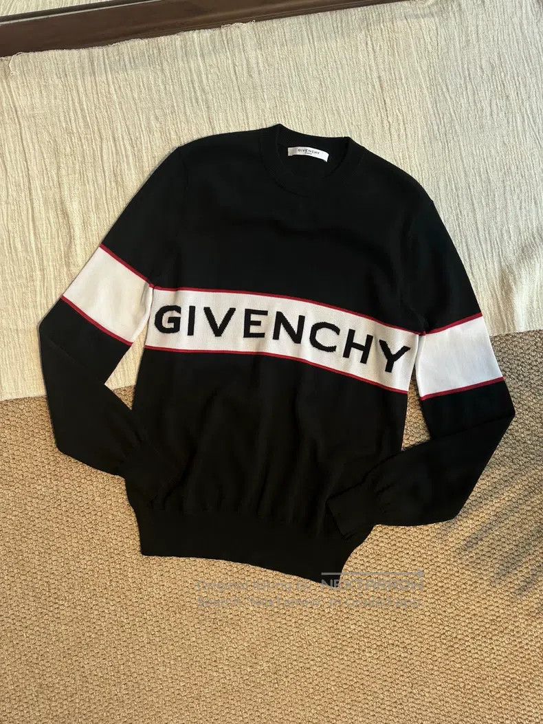 Givenchy Givenchy Leisure letter Logo embedded flower knitted sweat Size US S / EU 44-46 / 1 - 1 Thumbnail