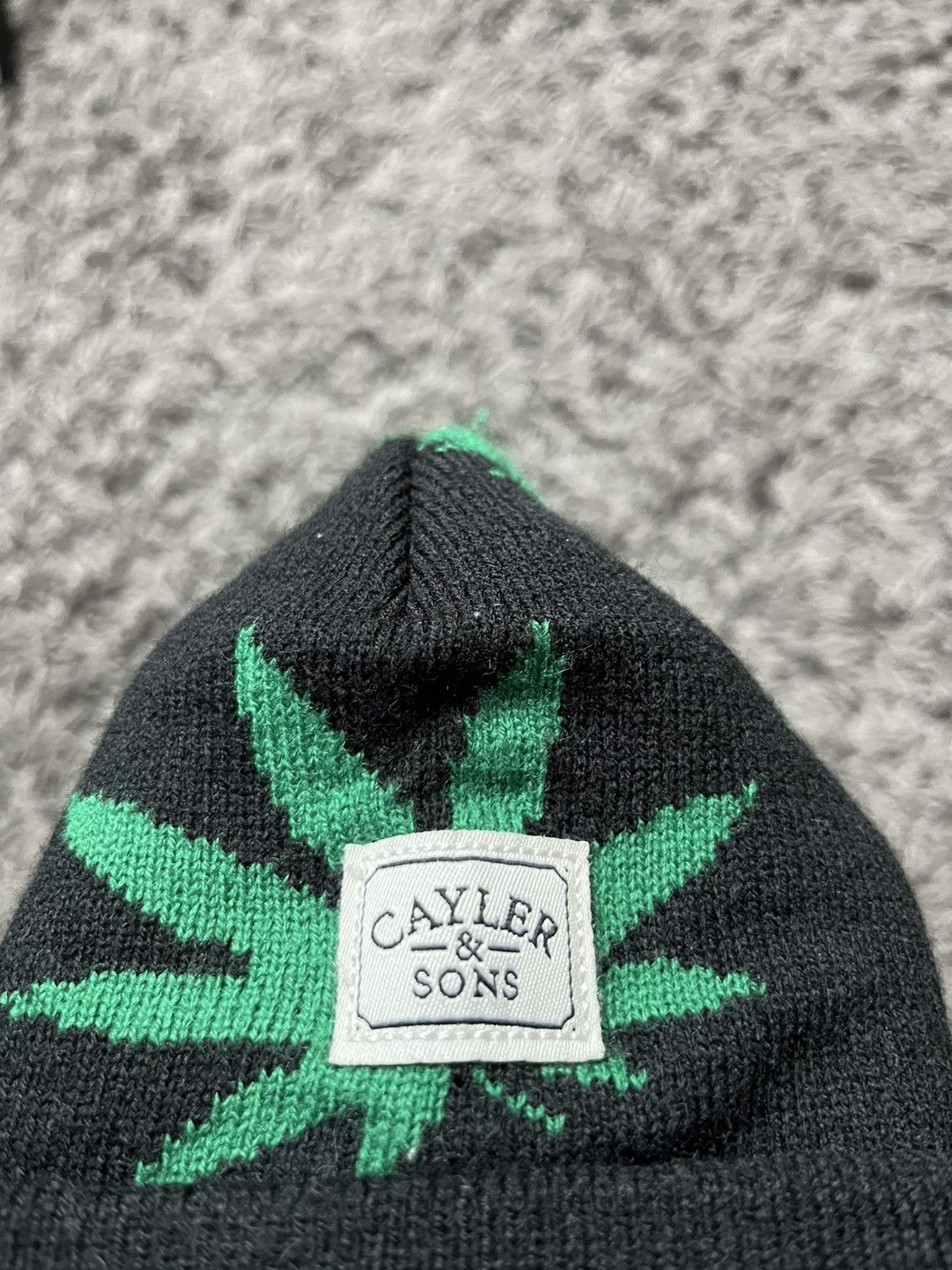 Cayler and Sons Cayler & Sons "Roll Light Smoke" Marijuana Leaf Beanie Black Size ONE SIZE - 3 Thumbnail