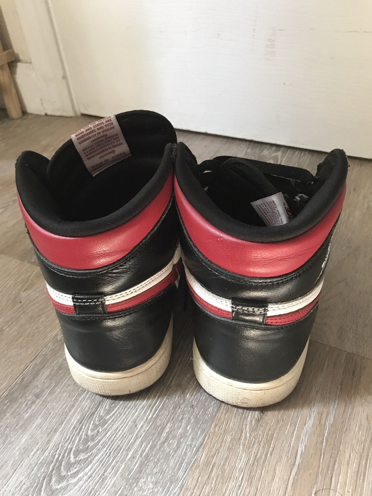 Jordan Brand Air Jordan 1 Retro High Black Gym Red Sail 9.5 2019 Nike Size US 9.5 / EU 42-43 - 4 Thumbnail