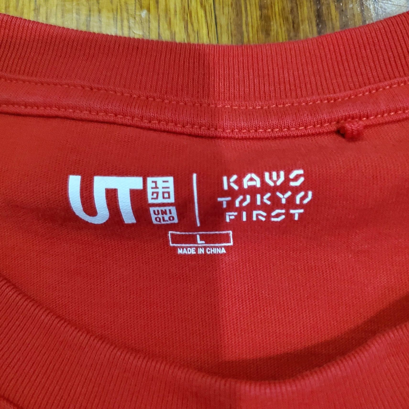 Uniqlo Uniqlo Shirt Mens L Red KAWS TOKYO FIRST UT Collab Graphic Tee Streetwear Size US L / EU 52-54 / 3 - 3 Thumbnail