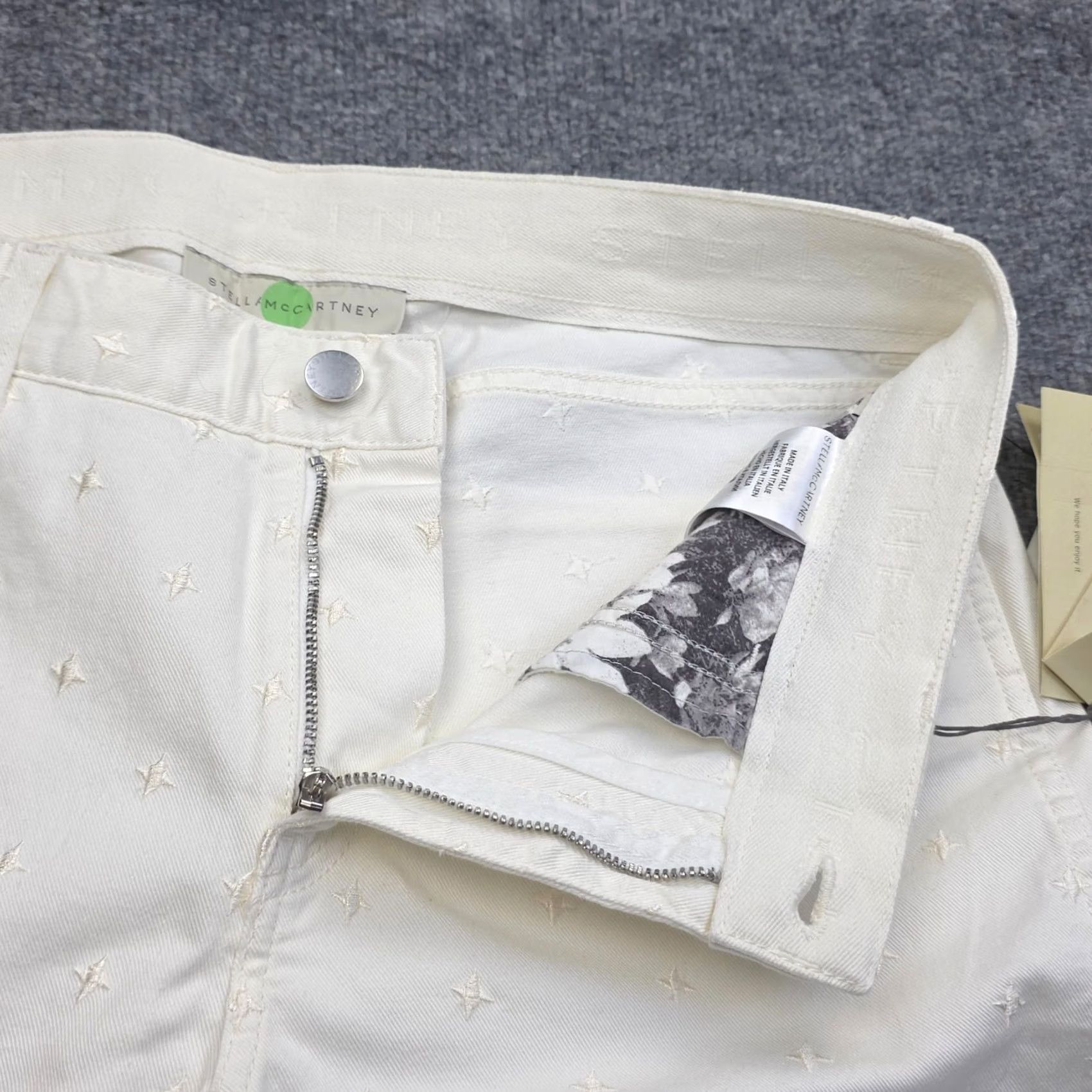 Stella McCartney Stella McCartney Pants Women 31 Ivory Star Embroidered NWT Slim Tapered Cuffed 27" Inseam Ivory Star Embroidered NWT Ladies Mens? Size 24" / US 00 / IT 34 - 5 Thumbnail