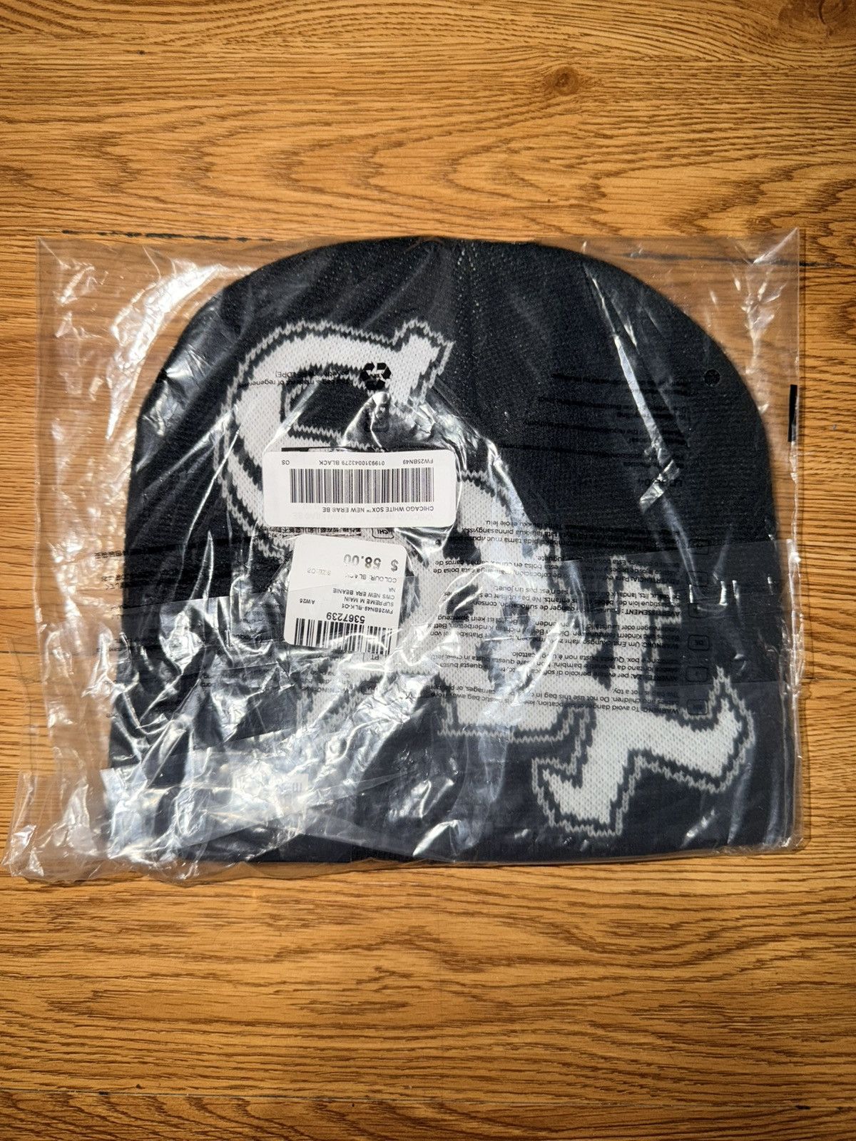 MLB × Supreme Supreme Chicago White Sox NewEra Beanie Black Size ONE SIZE - 3 Thumbnail